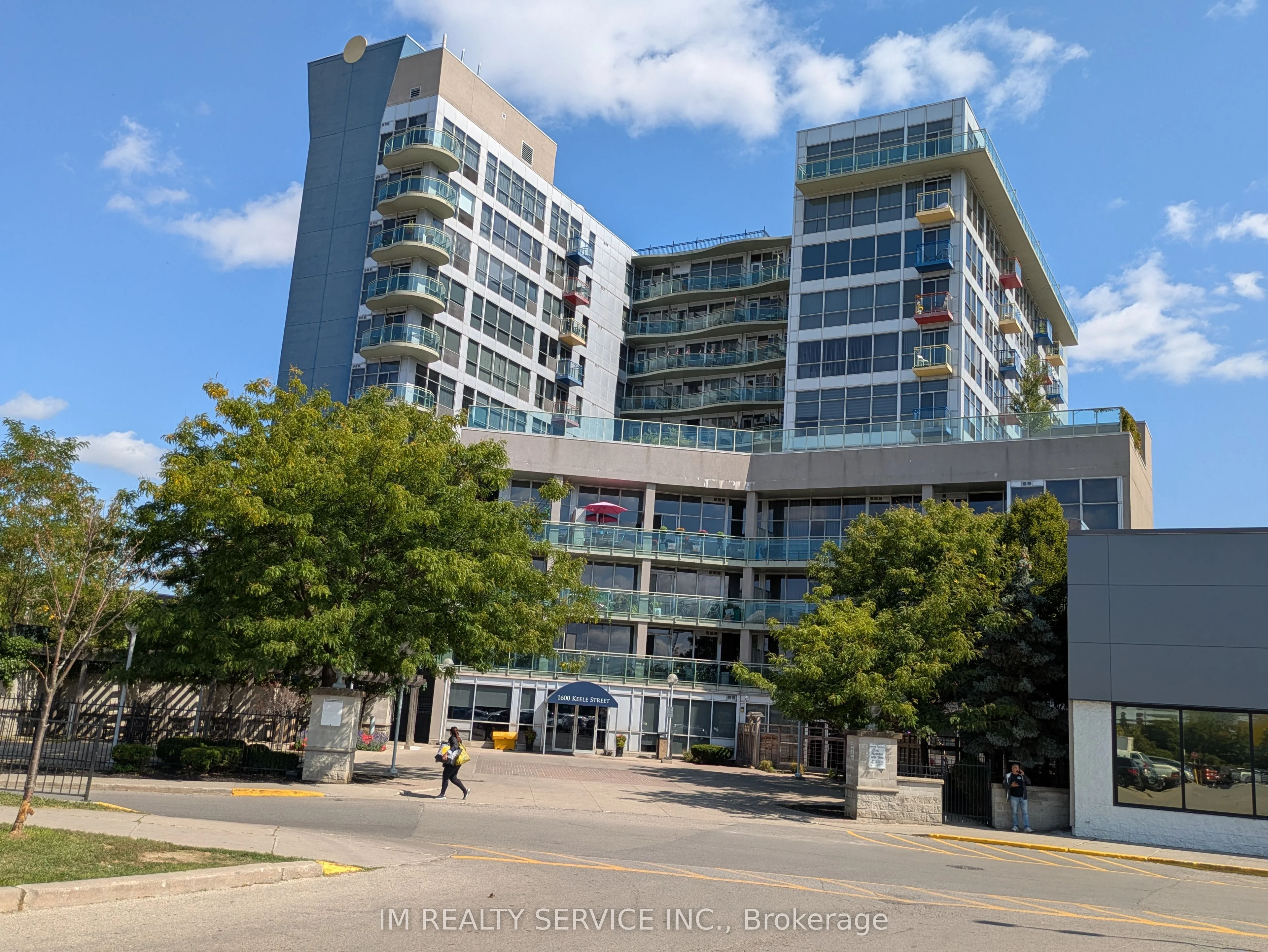 1600 Keele Street 708, Toronto W03, ON M6N 5J1