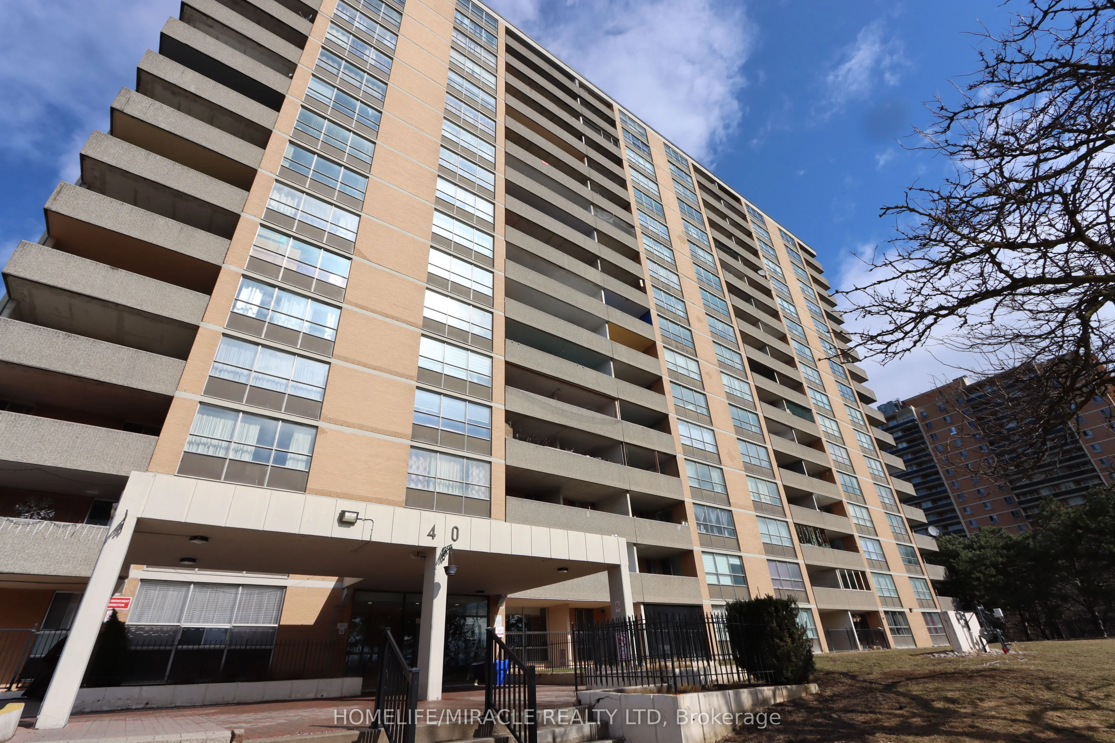 40 Panorama Court 1507, Toronto W10, ON M9V 4M1