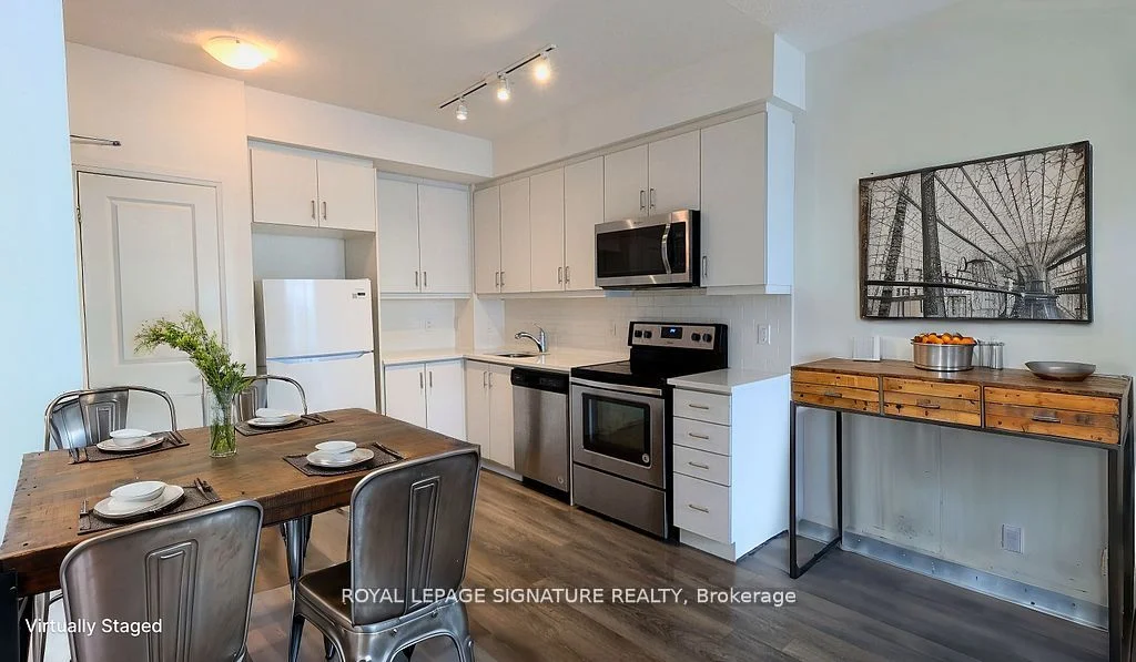 15 Zorra Street 201, Toronto W08, ON M8Z 0C1