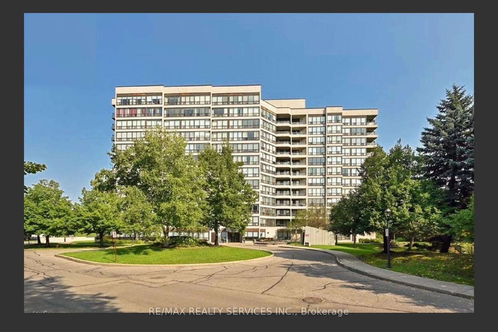 Condo Apartment in Brampton