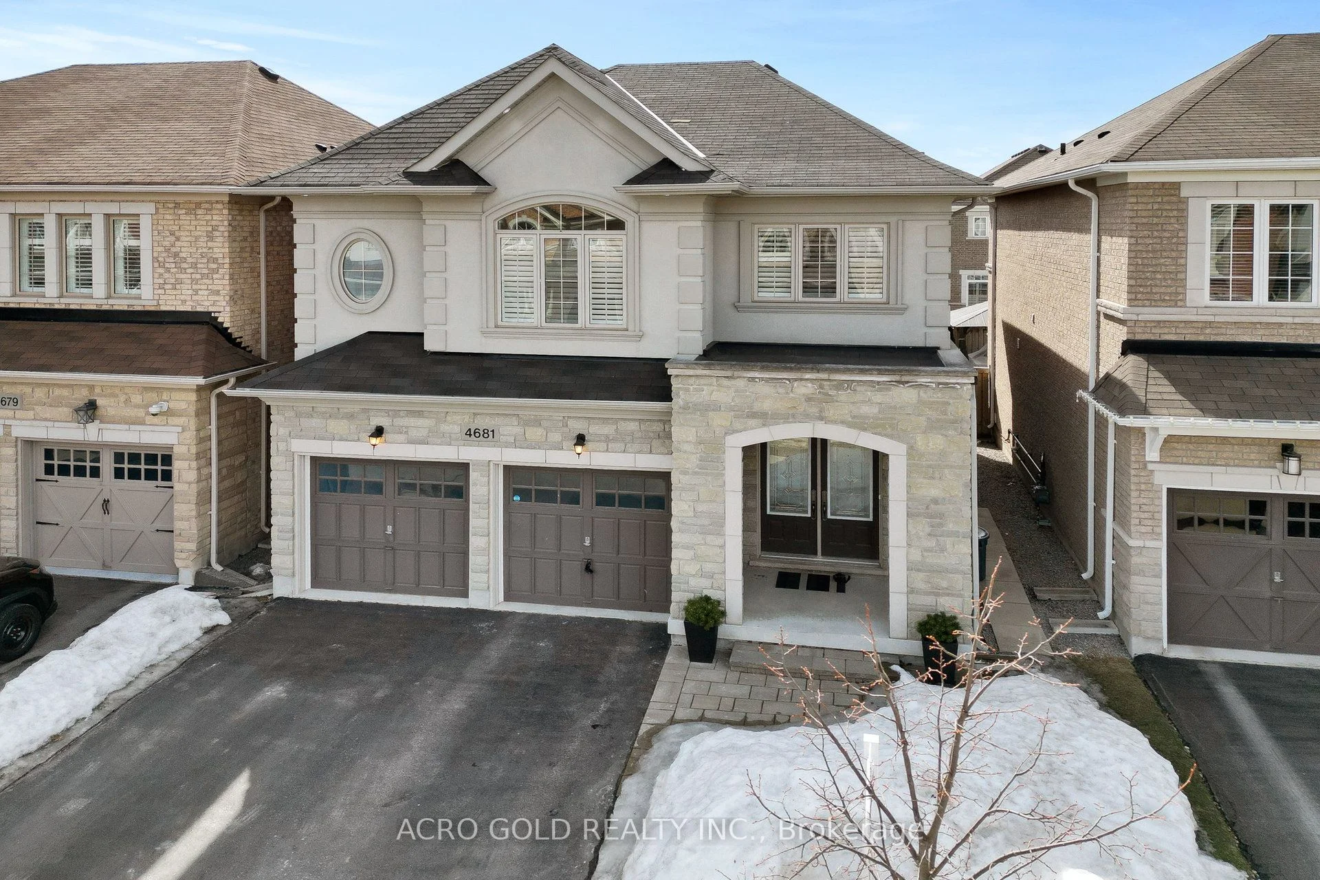 Detached in Burlington