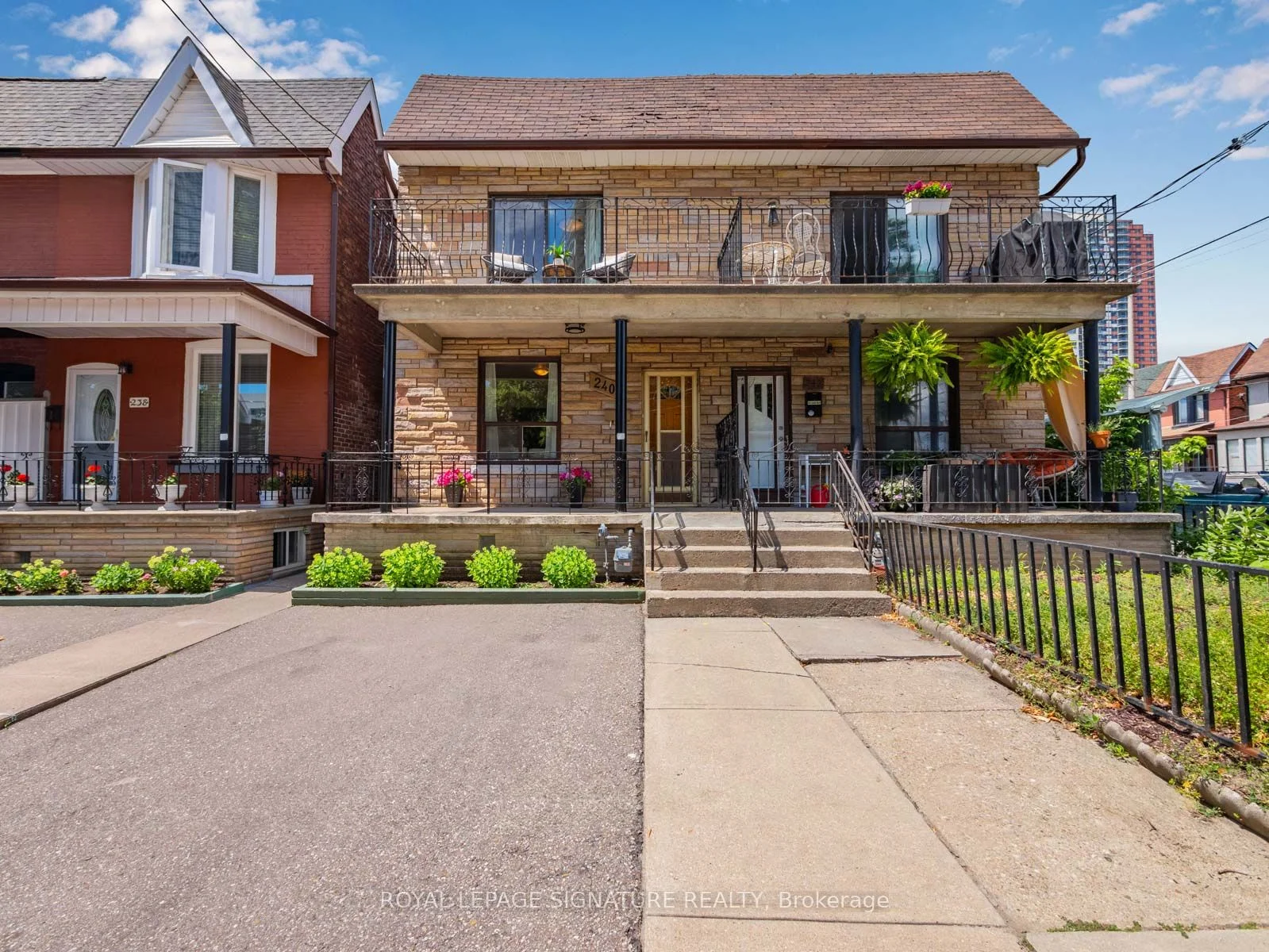 240 Emerson Avenue, Toronto W02, ON M6H 3T6