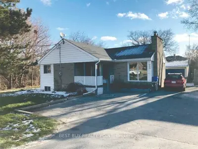 Detached in Milton