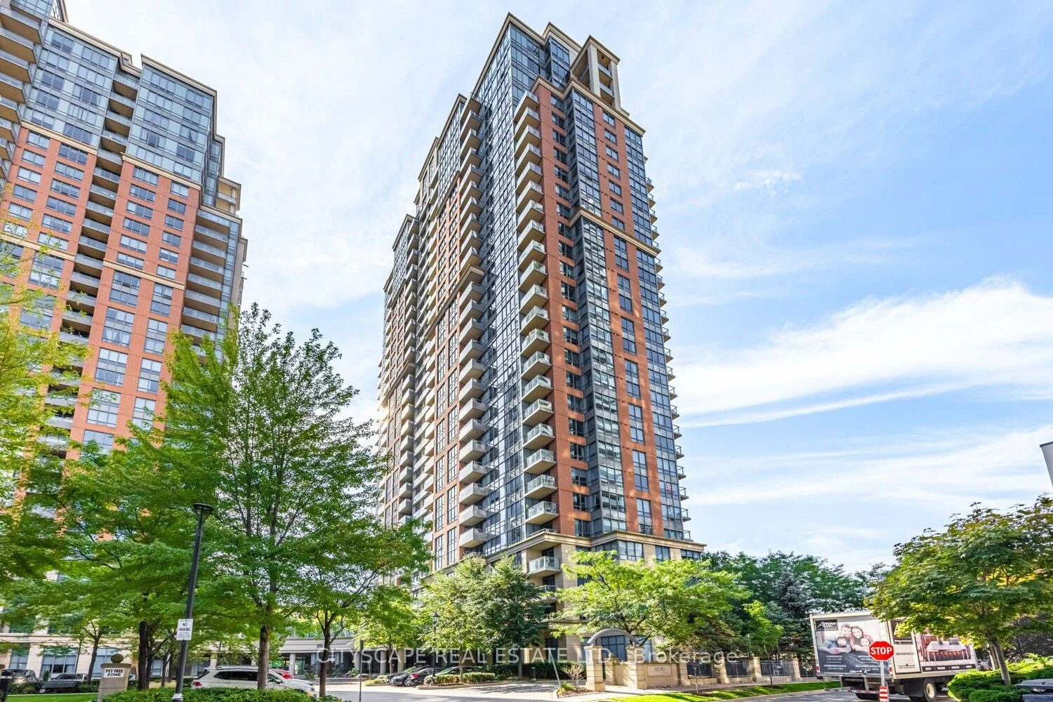 35 Viking Lane 1131, Toronto W08, ON M9B 0A2
