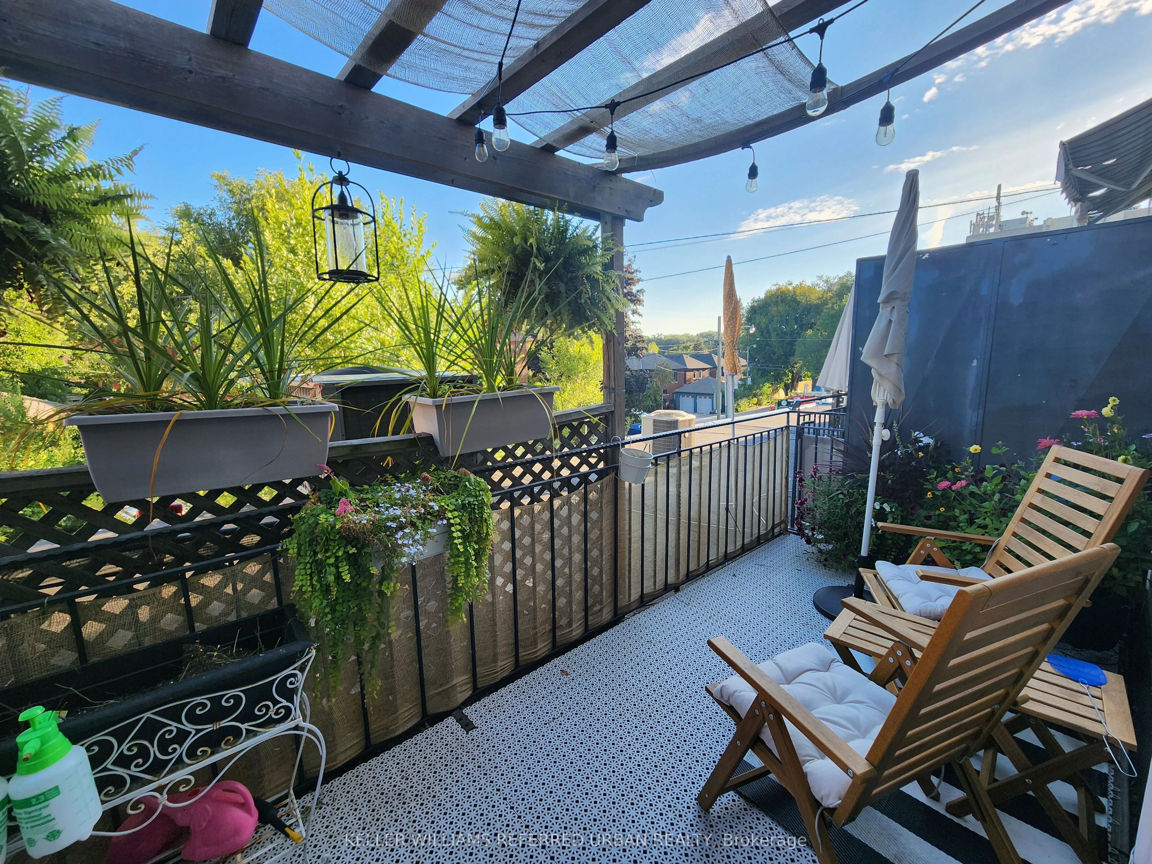 2389 Bloor Street 2, Toronto W01, ON M6S 1P6