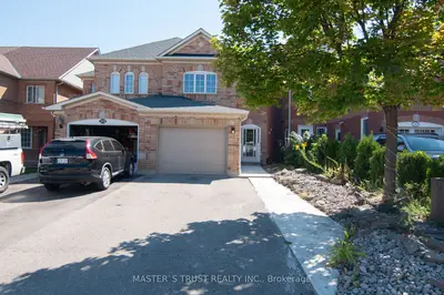 Semi-Detached in Mississauga