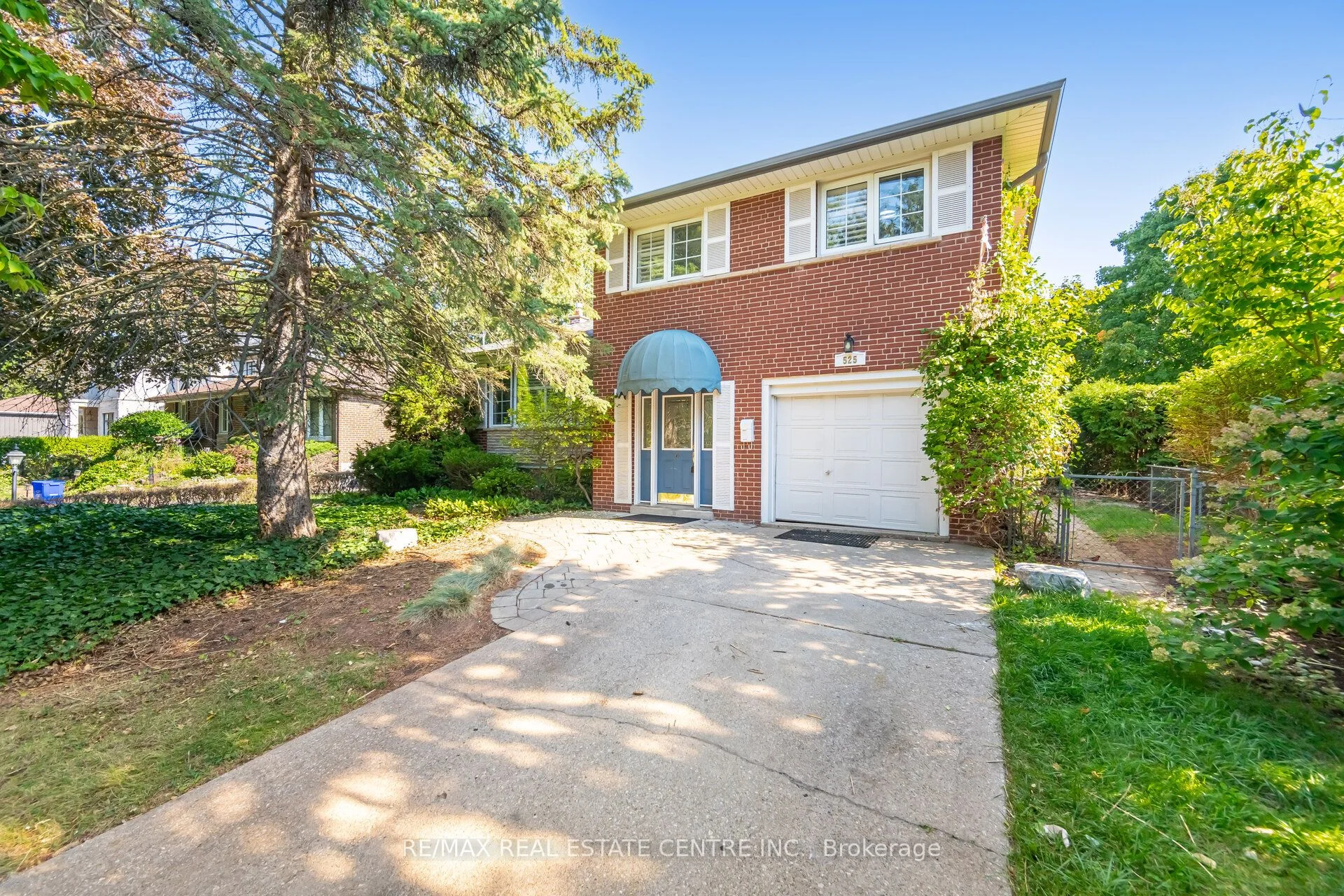 525 SWANN Drive, Oakville, ON L6L 3W9