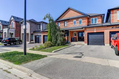 Att/Row/Townhouse in Caledon