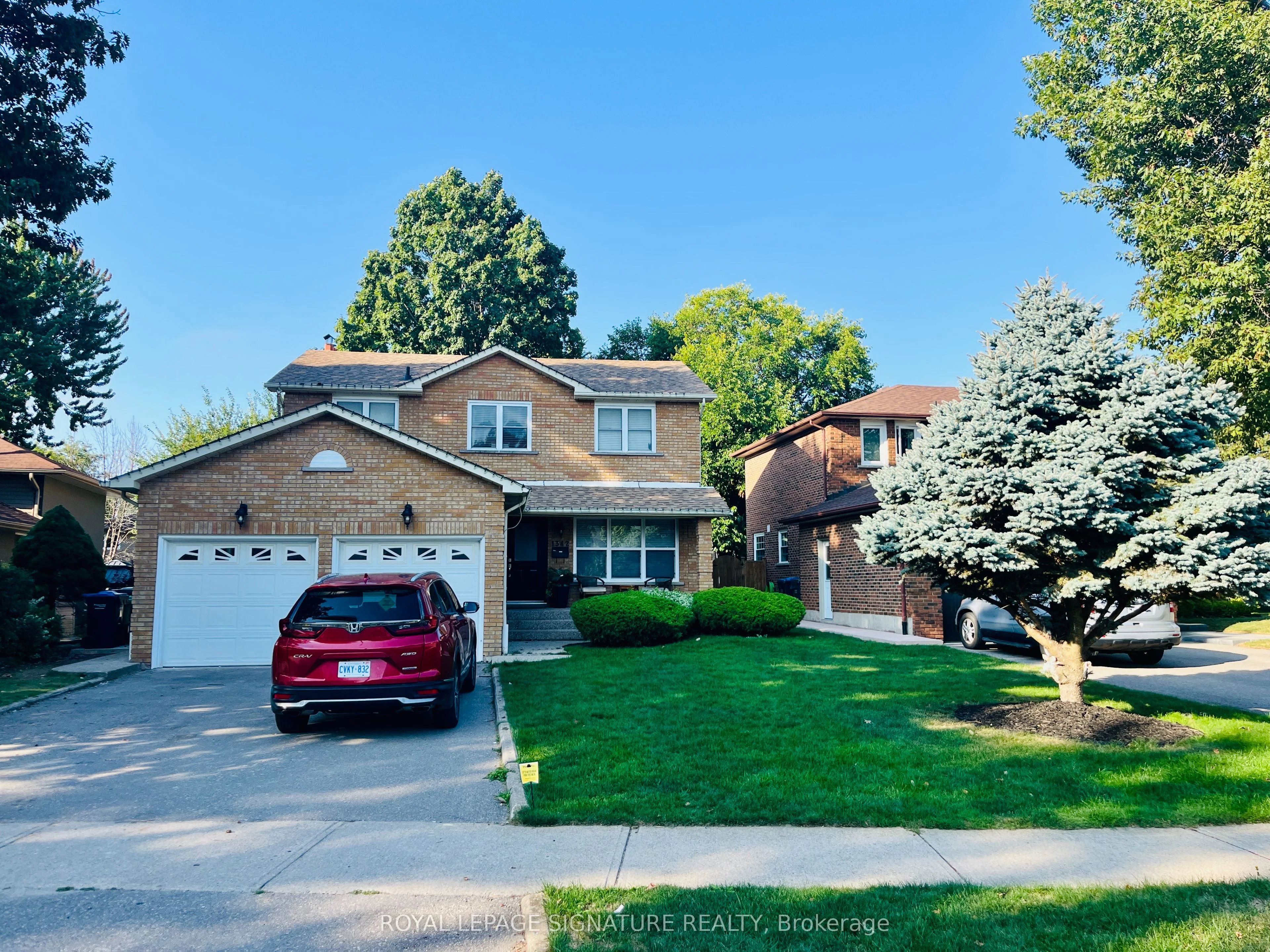 1342 CANFORD Crescent, Mississauga, ON L5J 3N1