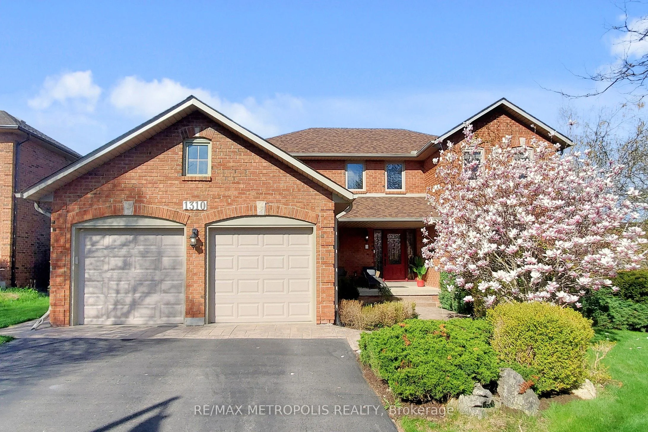 1310 Golden Meadow Trail, Oakville, ON L6H 4L8