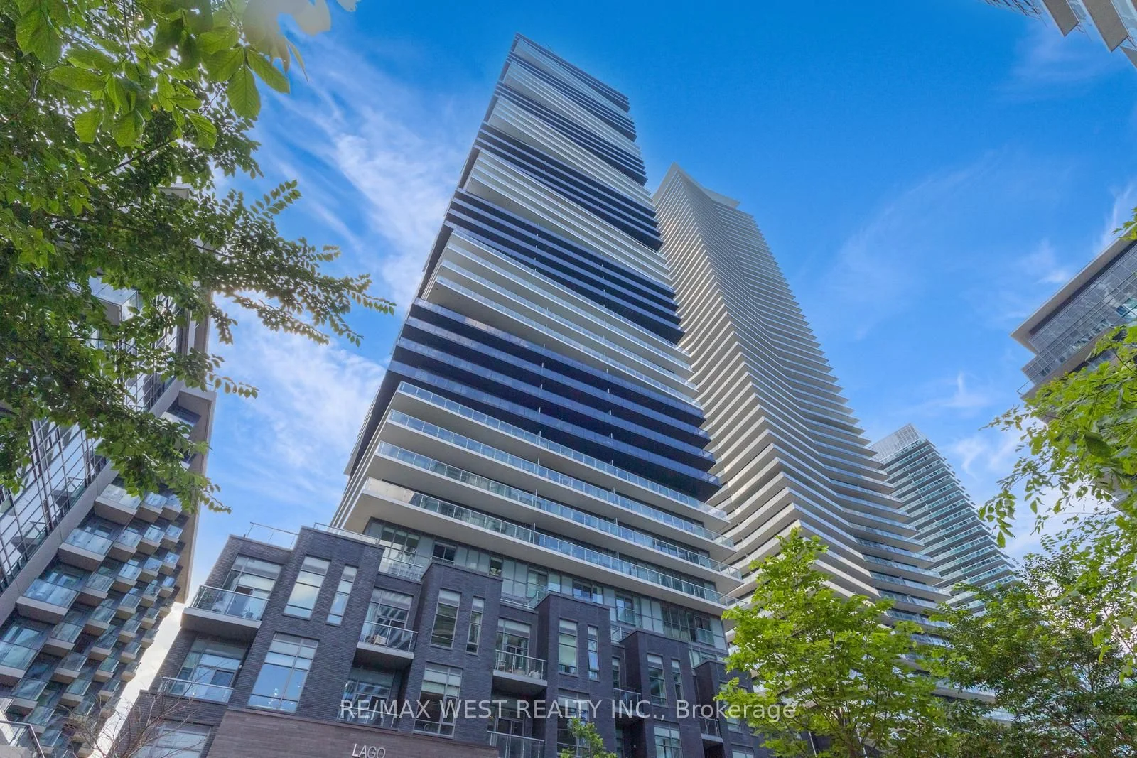 56 Annie Craig Drive 1707, Toronto W06, ON M8V 0C8