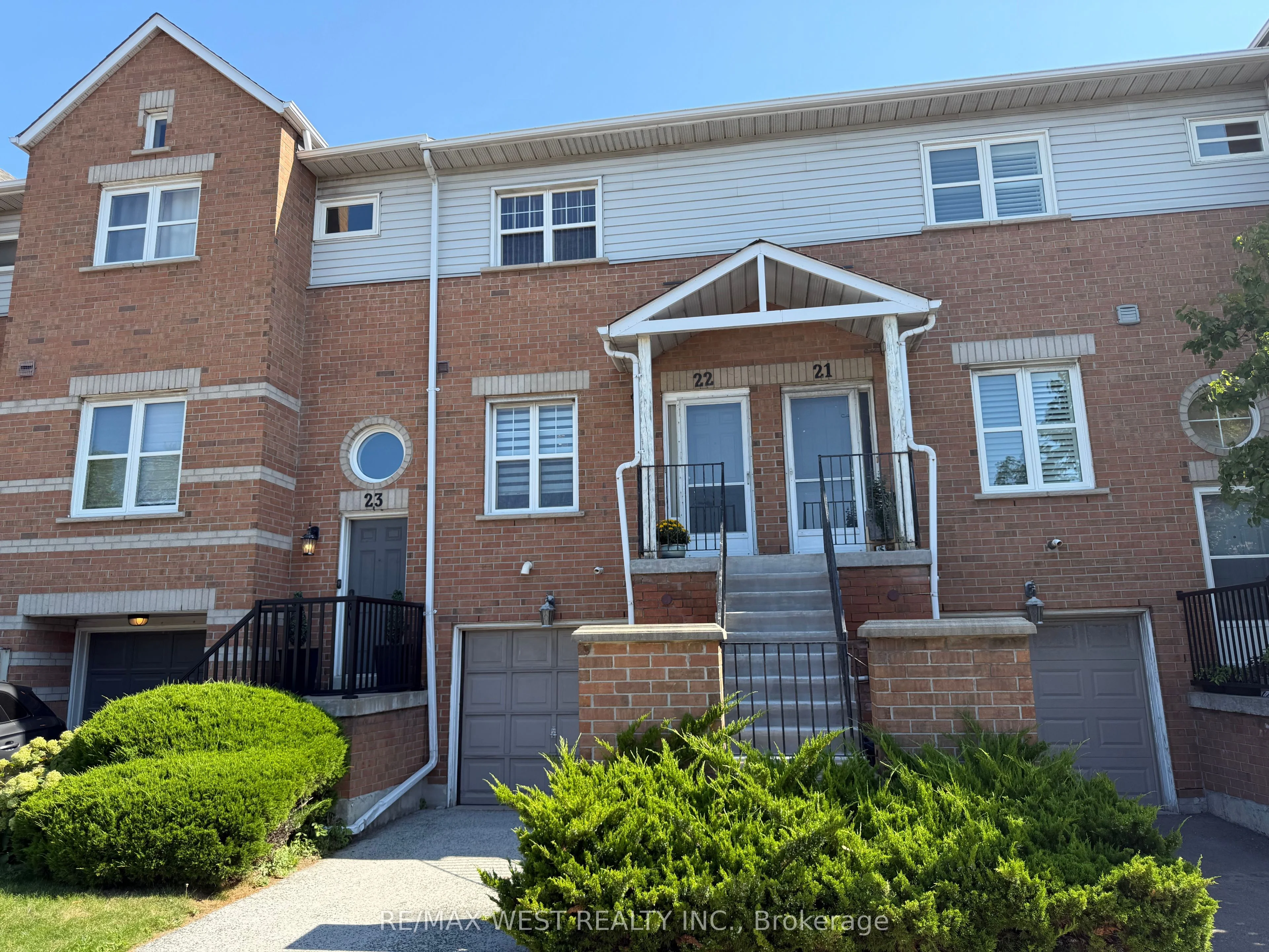 630 Evans Avenue 22, Toronto W06, ON M8W 2W6