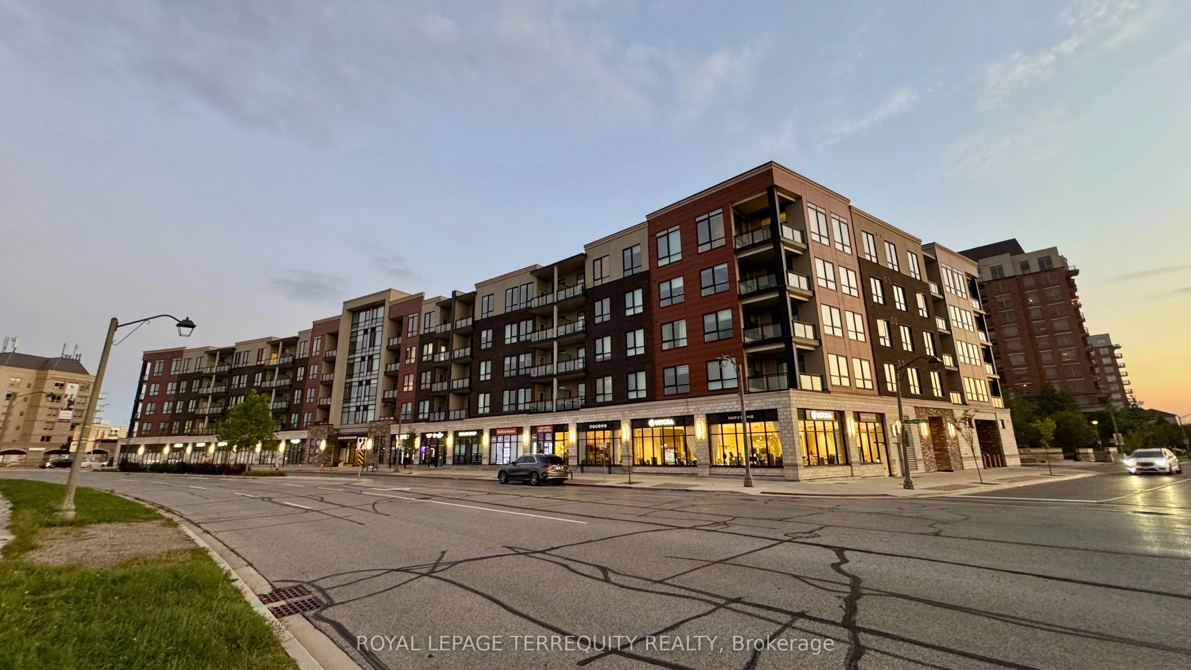 150 Oak Park Boulevard 206, Oakville, ON L6H 3P2