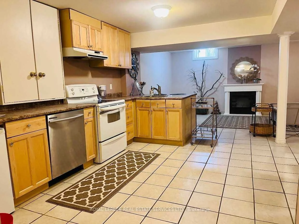 1038 Agram Drive, Oakville, ON L6H 7L6