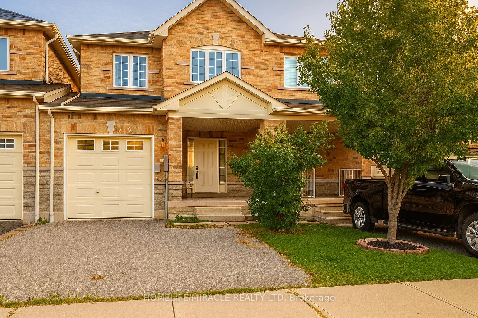 6121 Coxswain Crescent, Mississauga, ON L5V 2Z8
