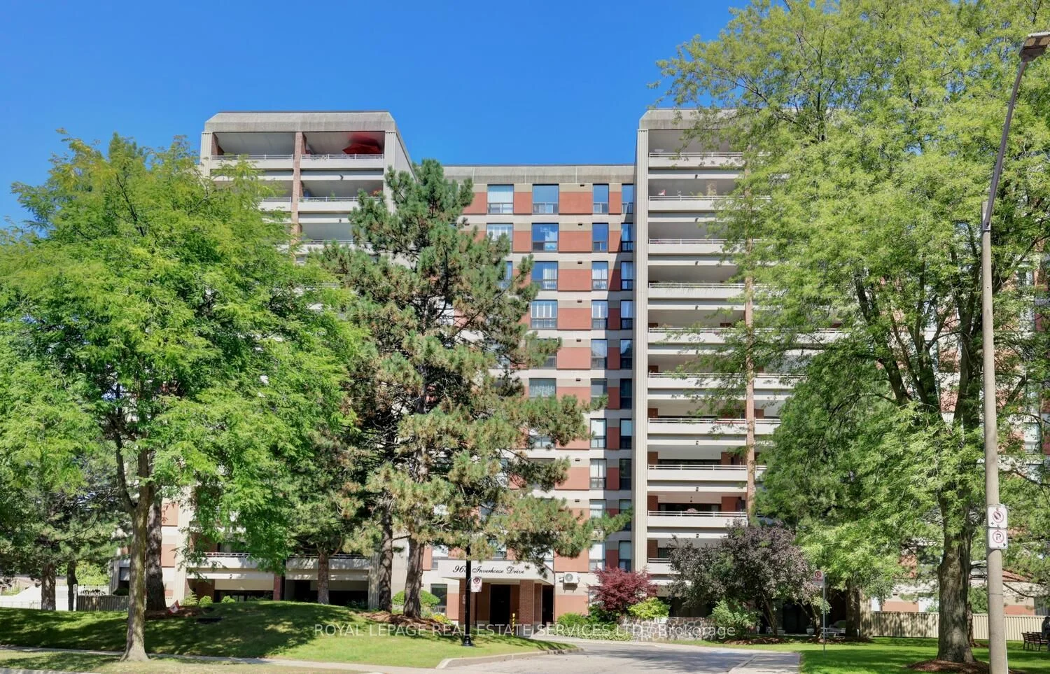 965 Inverhouse Drive 506, Mississauga, ON L5J 4B4