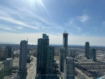 Condo Apartment in Mississauga