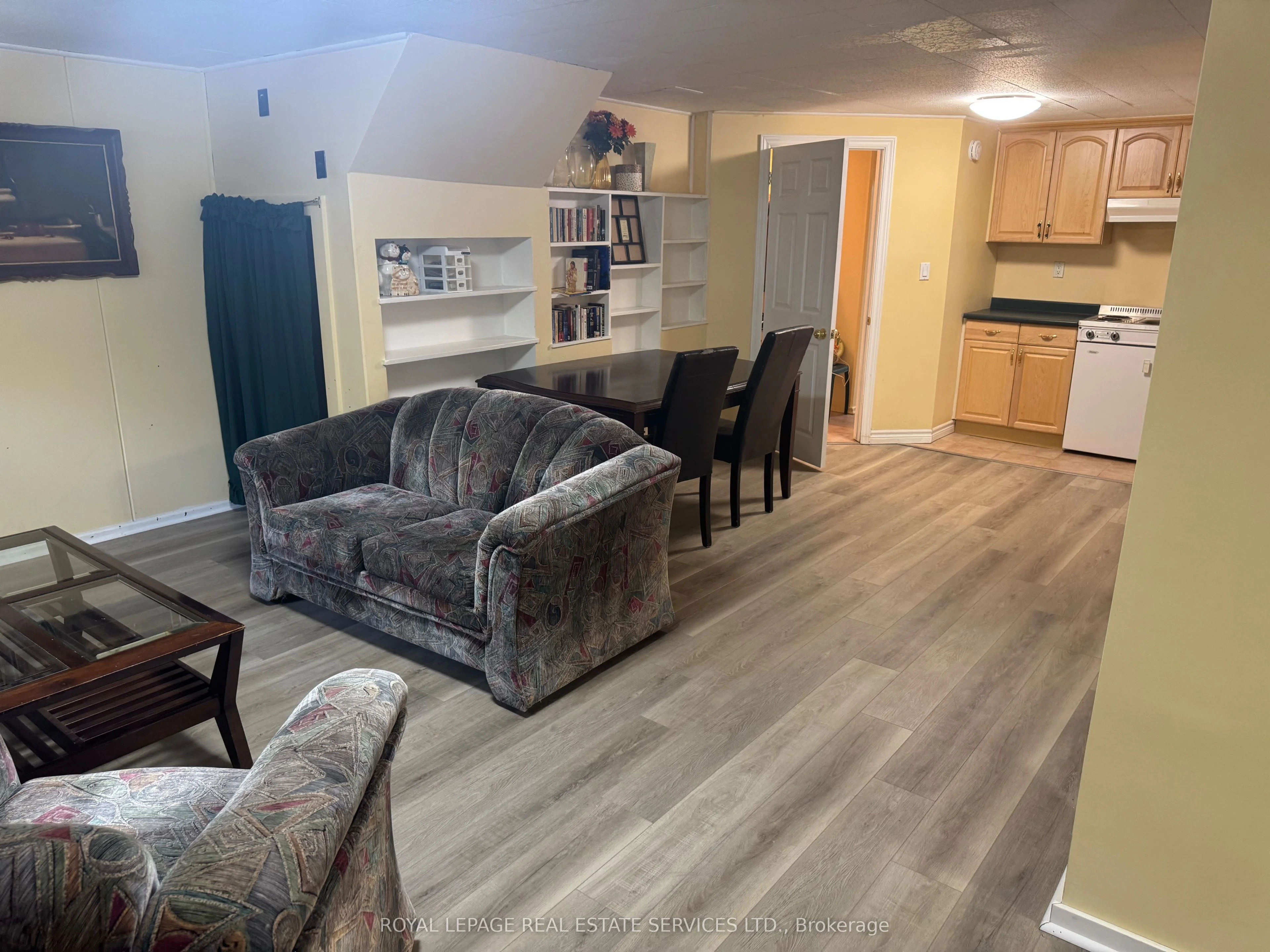 447 Sandmere Place Basement, Oakville, ON L6L 4G5