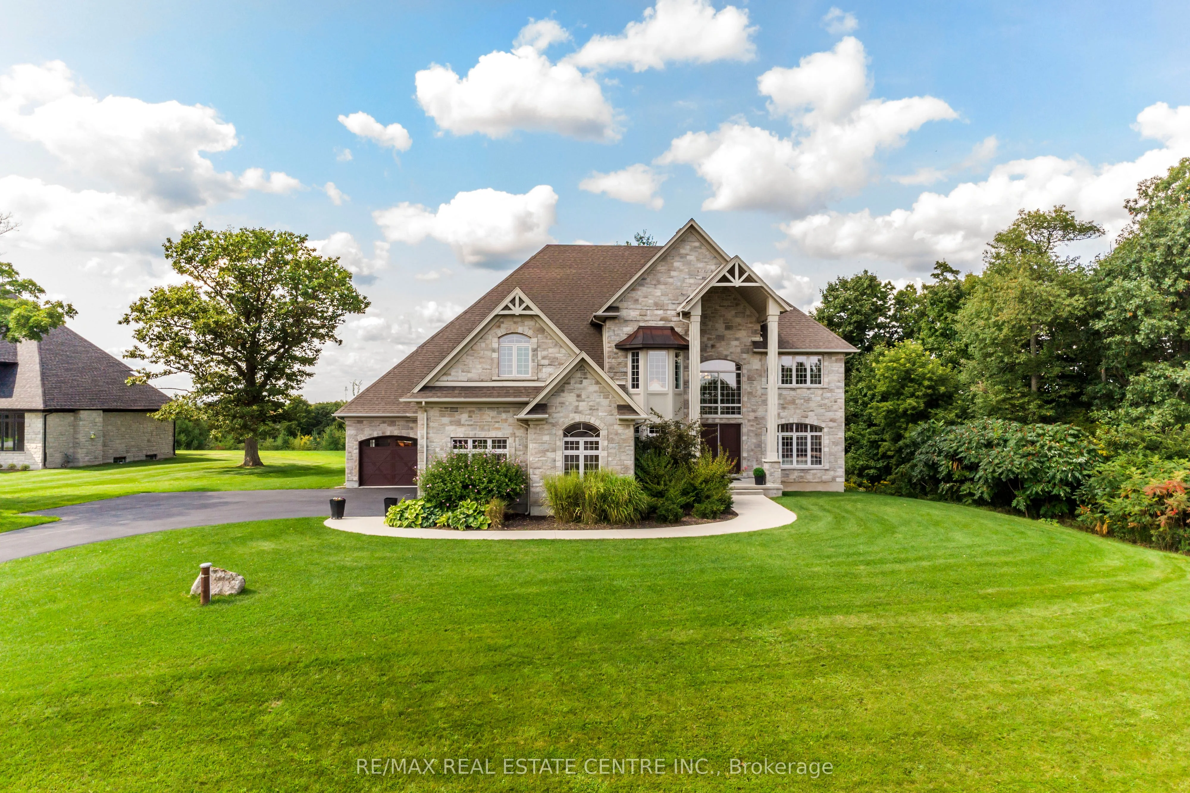 140 Stokes Trail, Milton, On L0p 1b0