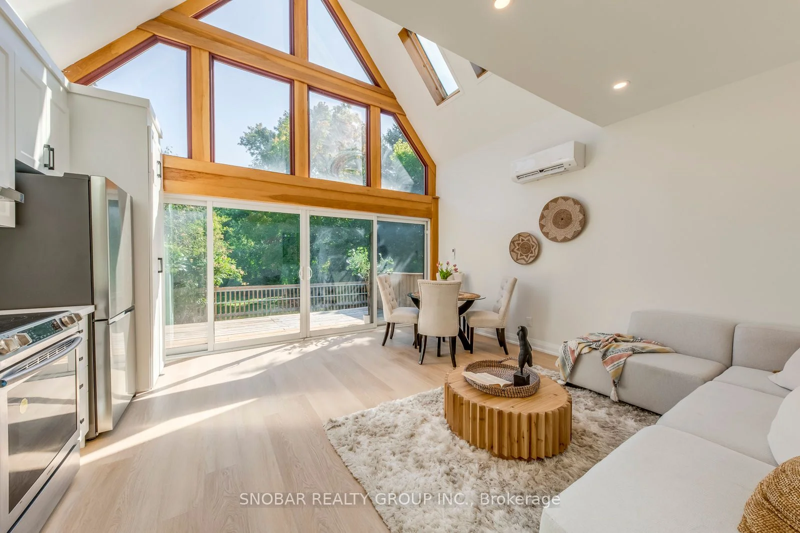 9 Berry Creek Drive, Toronto W10, ON M9W 4A1