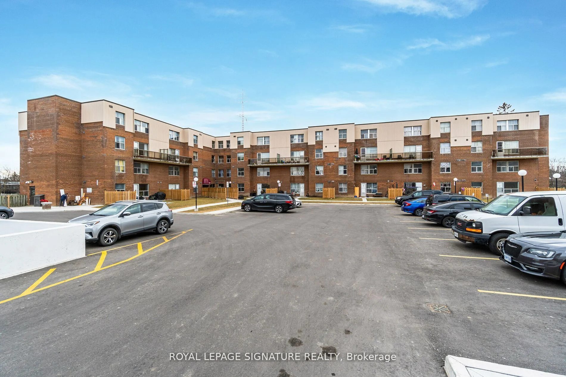 1055A Forestwood Drive 103(upper), Mississauga, ON L5C 2T8