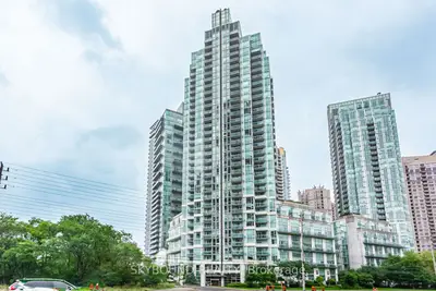 Common Element Condo in Mississauga