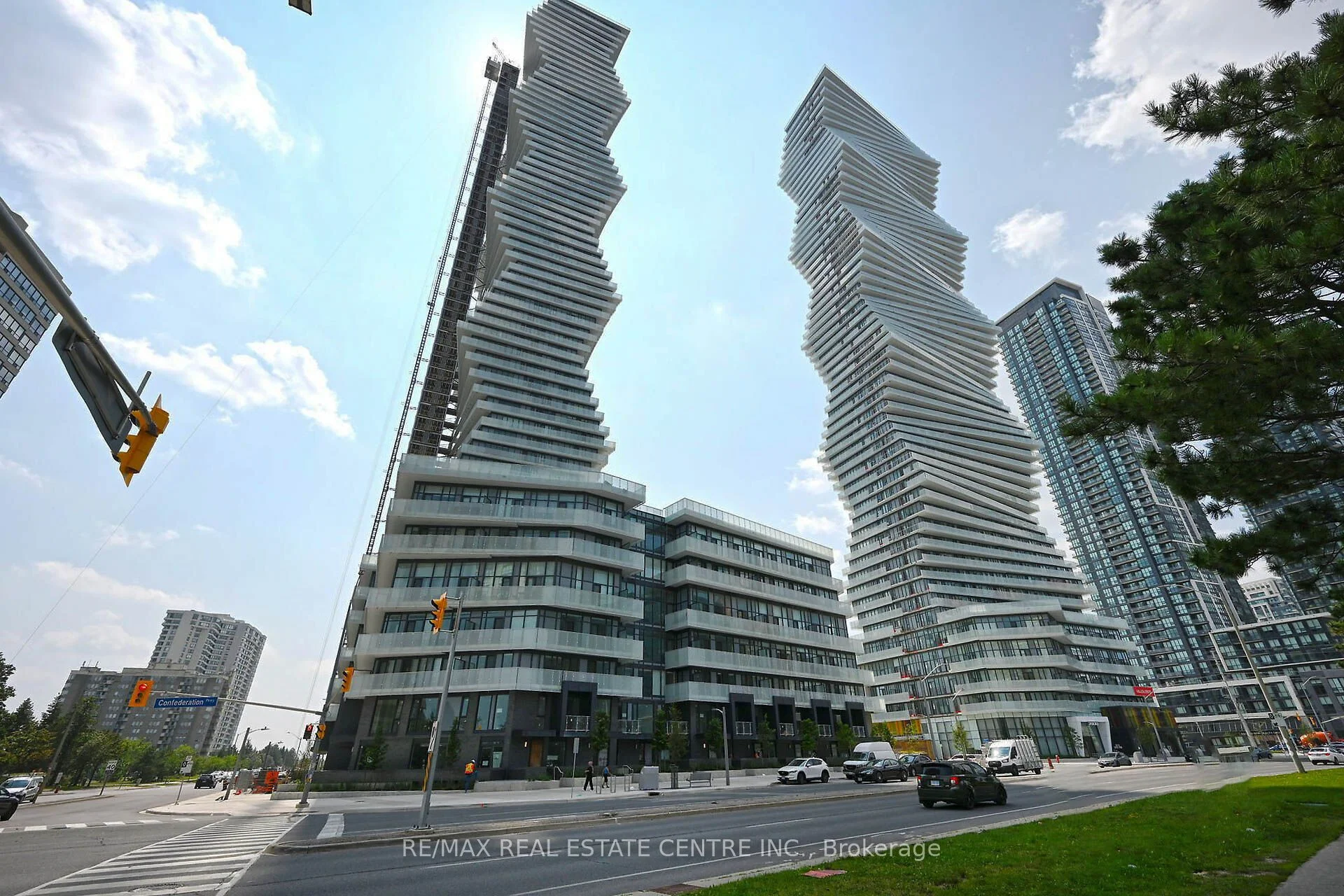 3883 Quartz Road 1407, Mississauga, On L5b 0m4