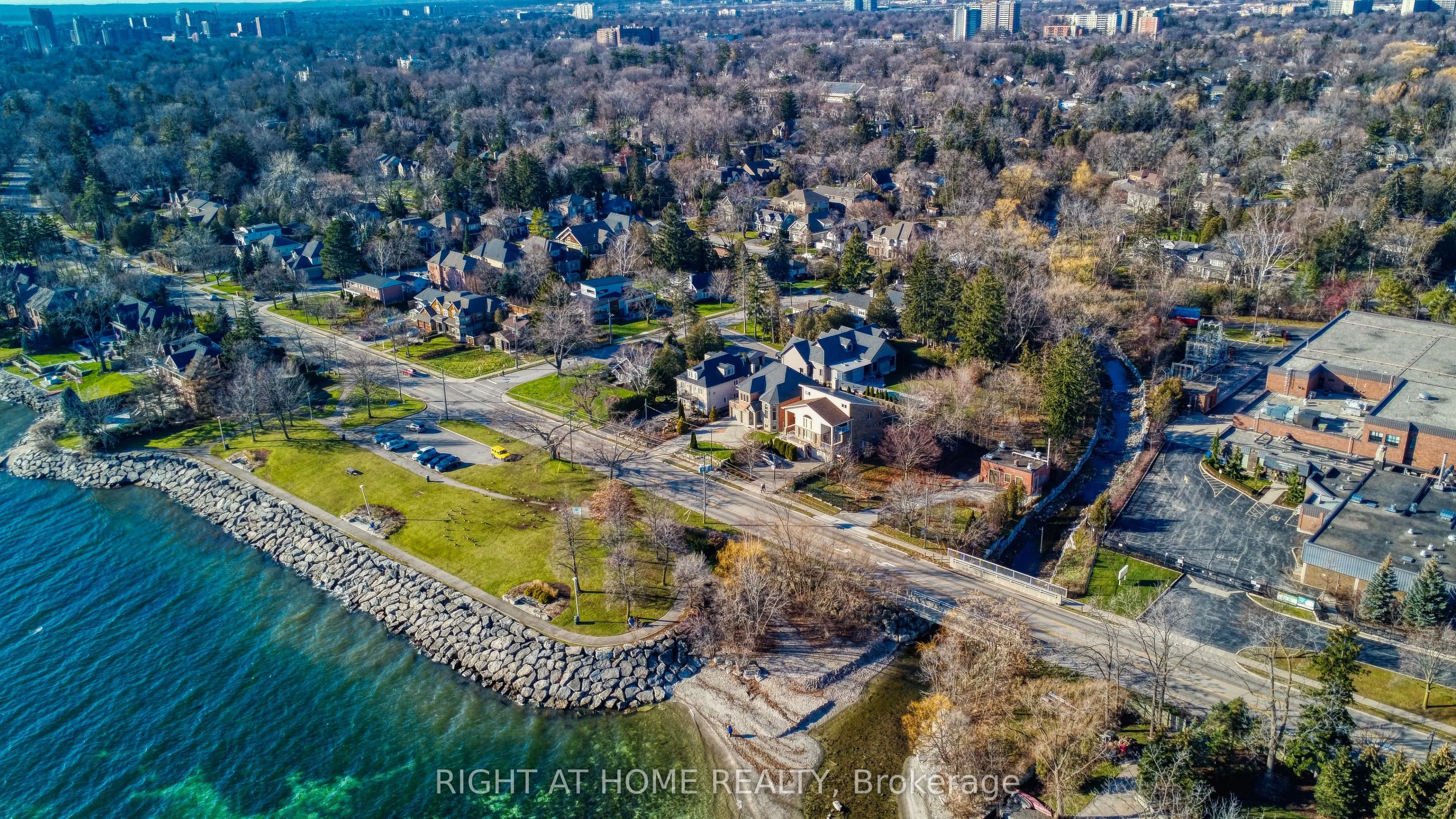3227 Lakeshore Road, Burlington, On L7n 1a7