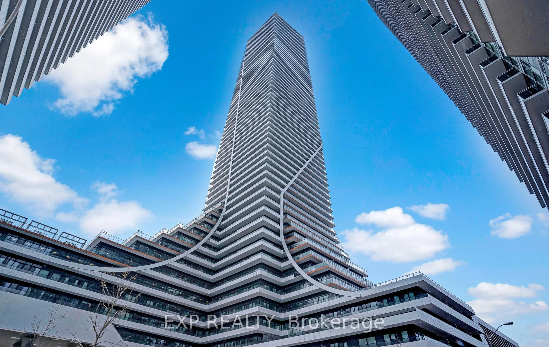 30 Shore Breeze Drive 5504, Toronto W06, ON M8V 0J1