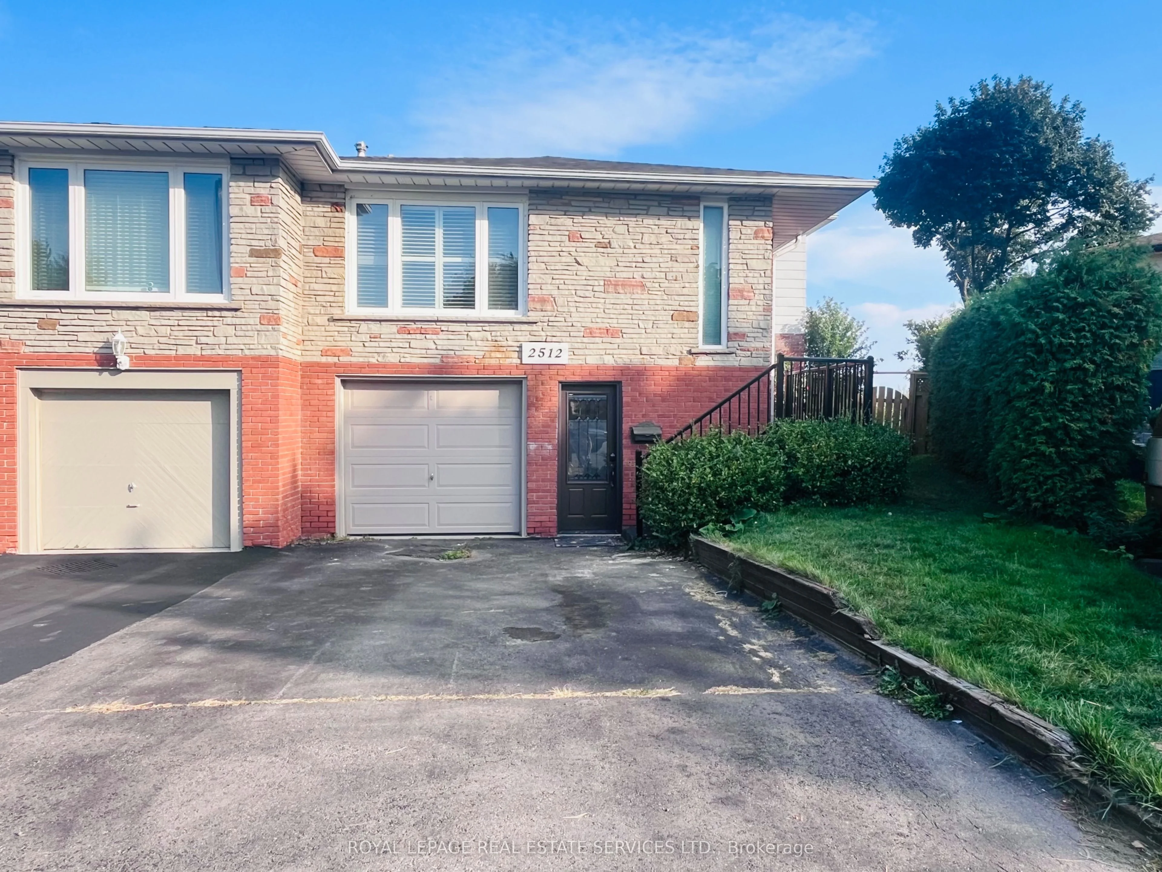 2512 Harman Court Upper, Mississauga, ON L5J 1T8