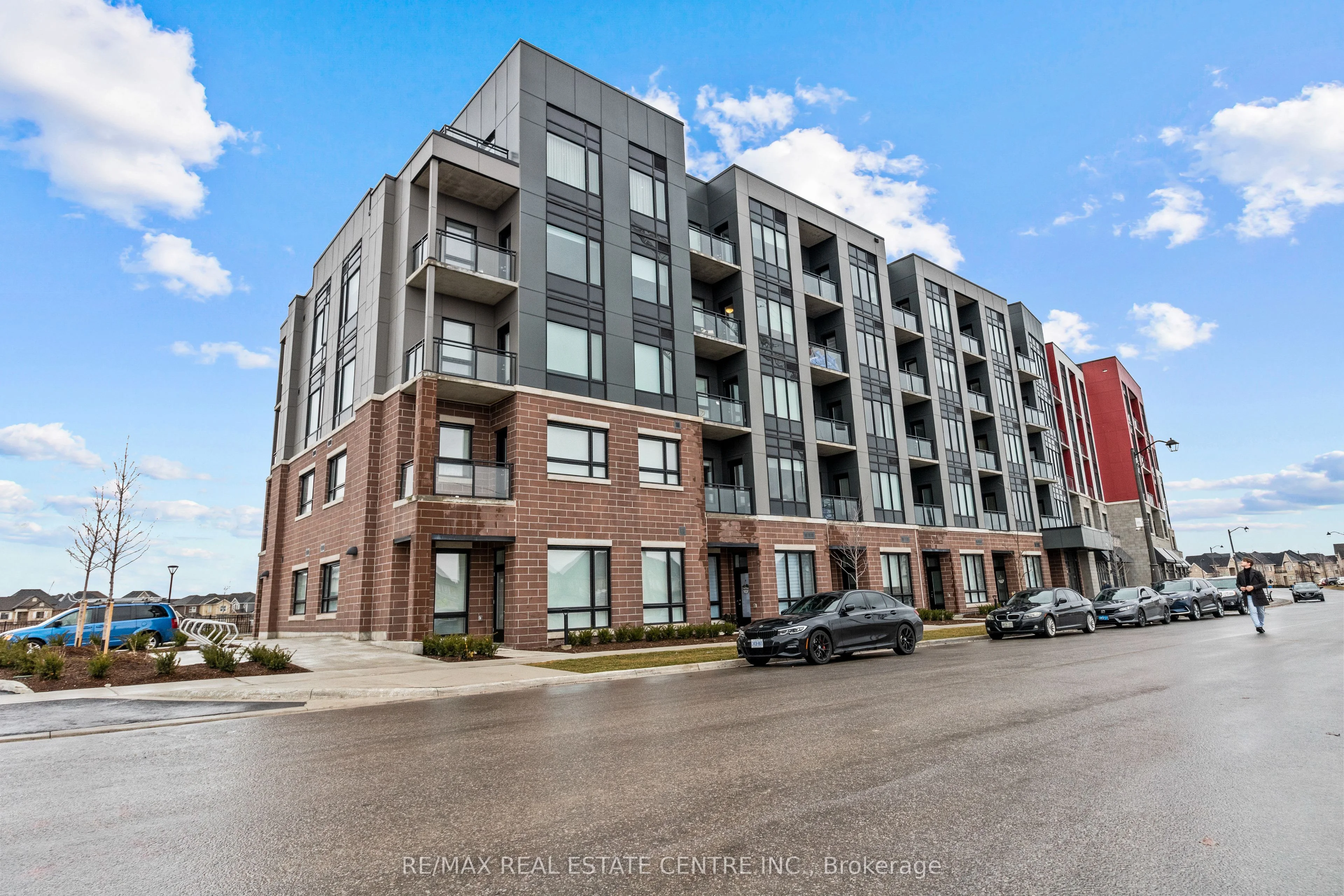 3265 Carding Mill Trail 111, Oakville, ON L6M 0W6