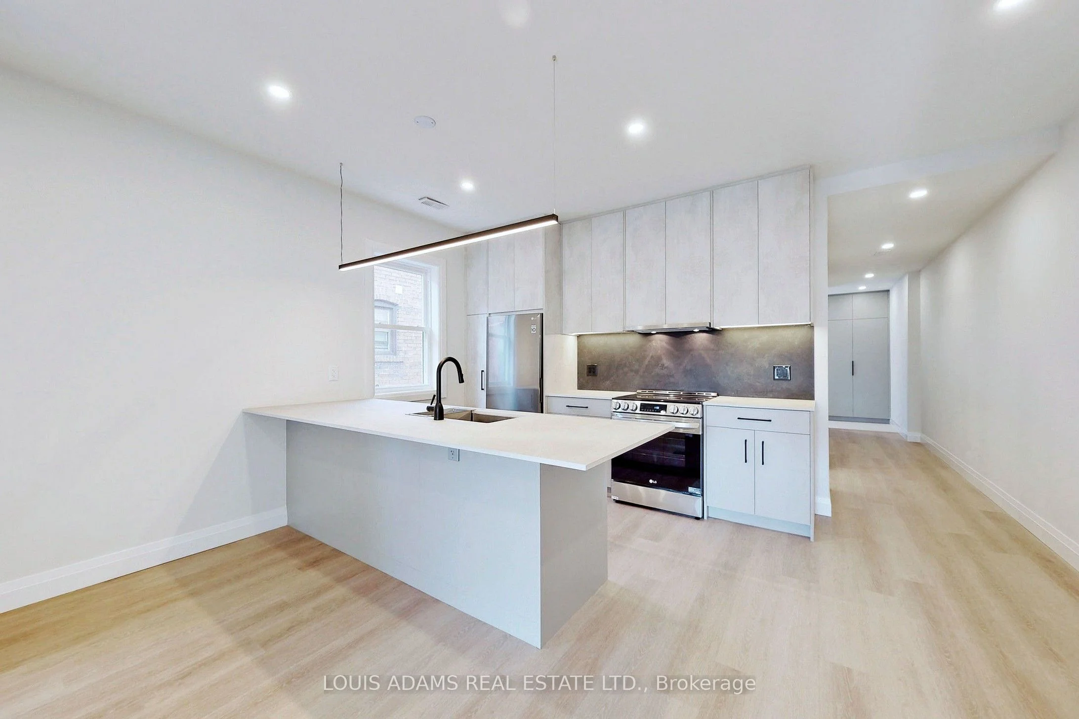 780 Annette Street 2nd Flr, Toronto W02, ON M6S 2E2