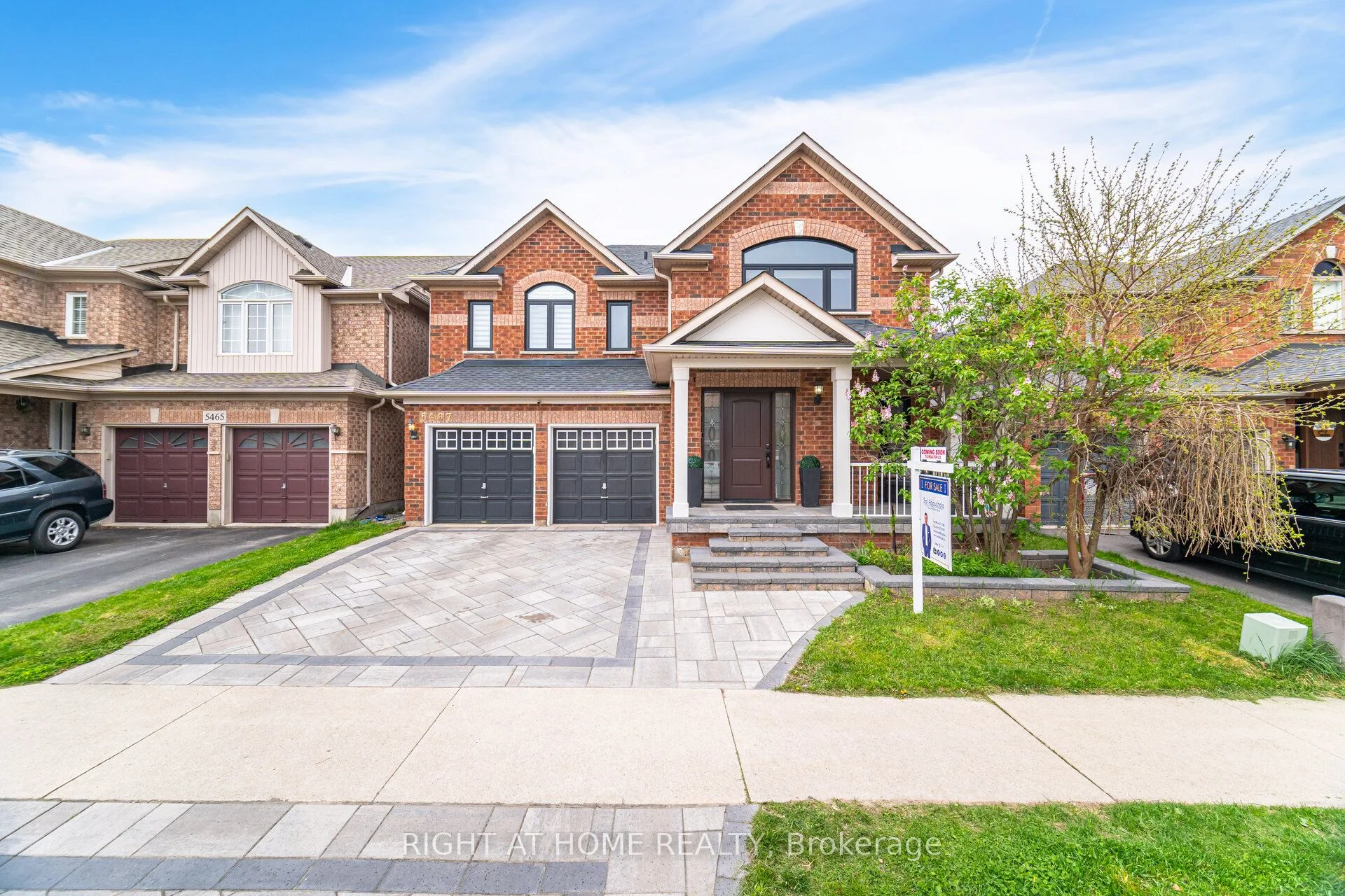 Detached in Burlington