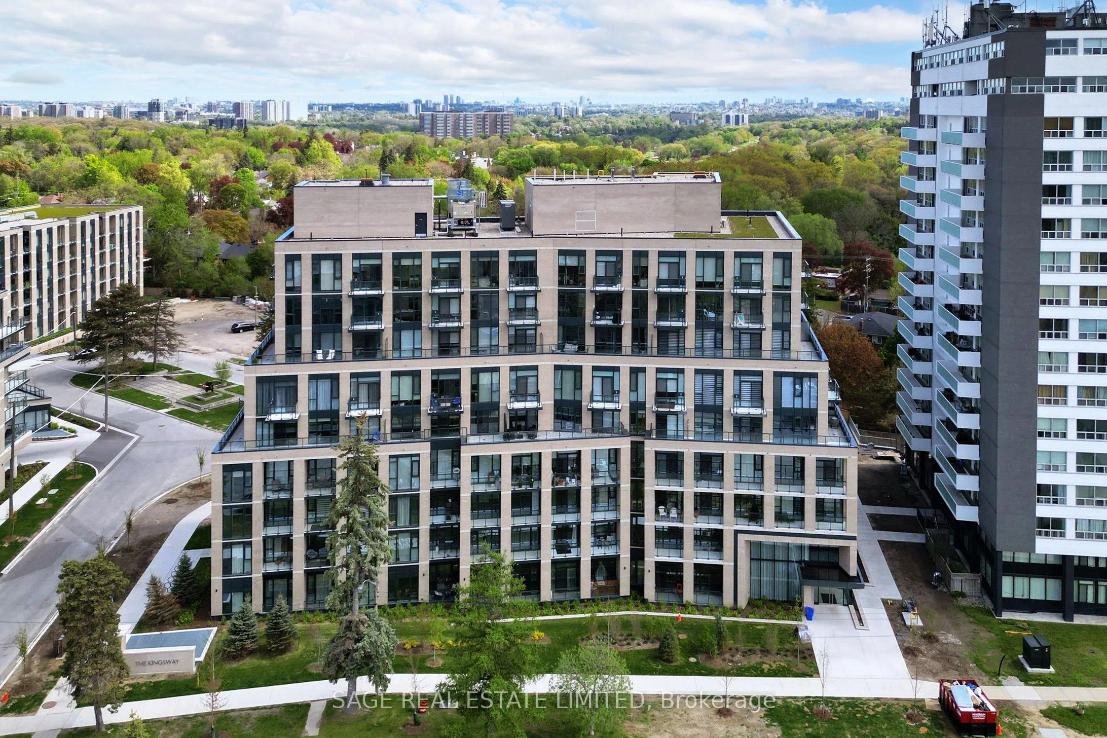 293 The Kingsway 113, Toronto W08, ON M9A 0E8