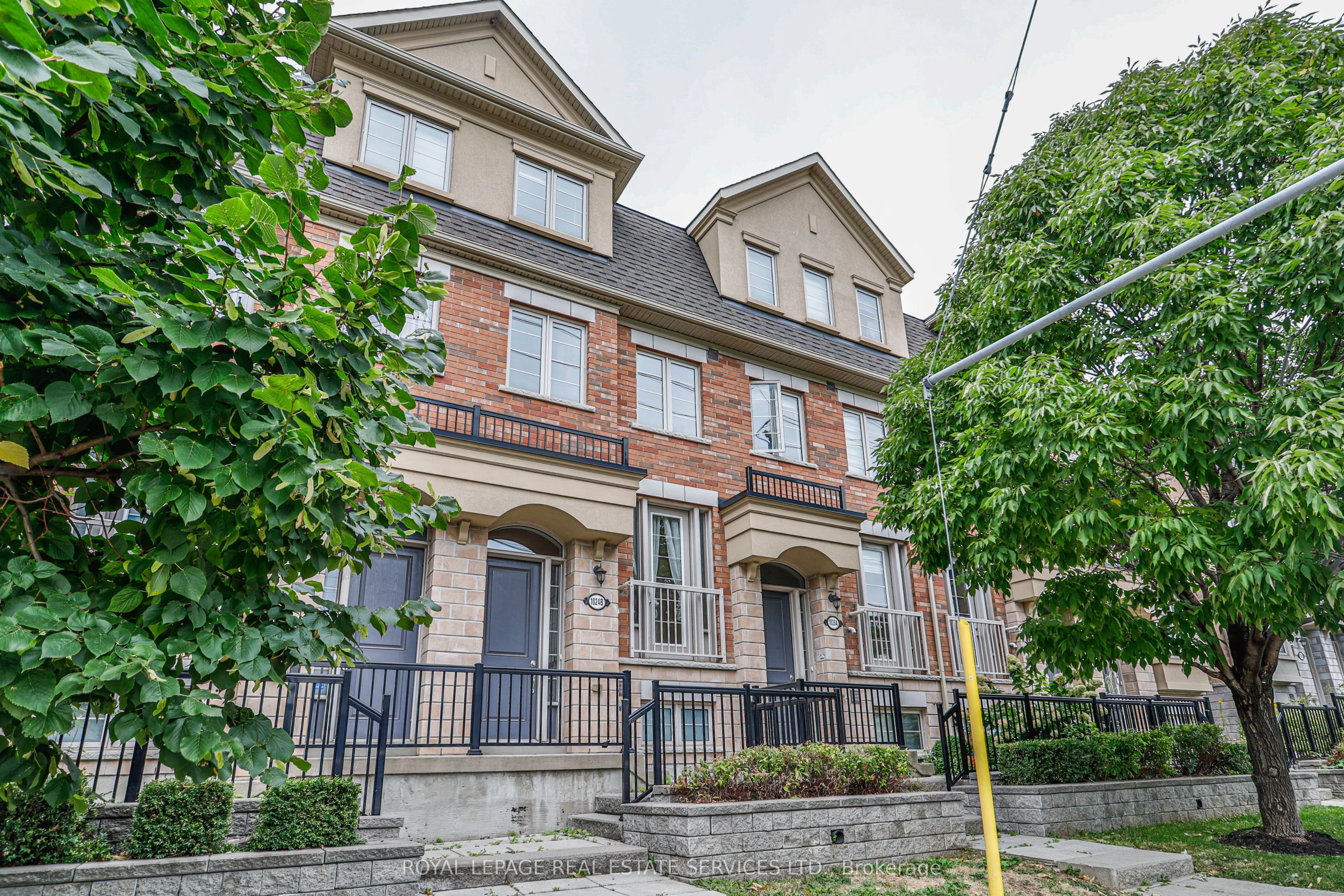 1024B Islington Avenue, Toronto W08, ON M8Z 6A4