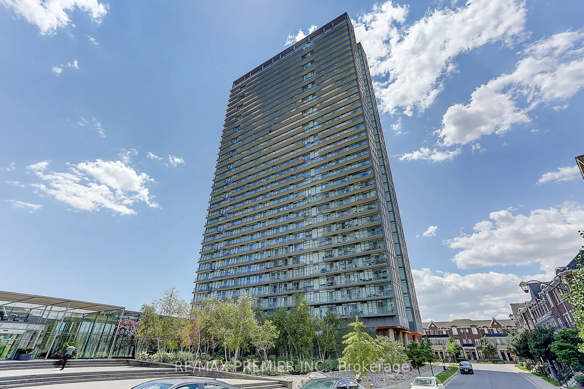 105 The Queensway 1808, Toronto W01, ON M6S 5B5