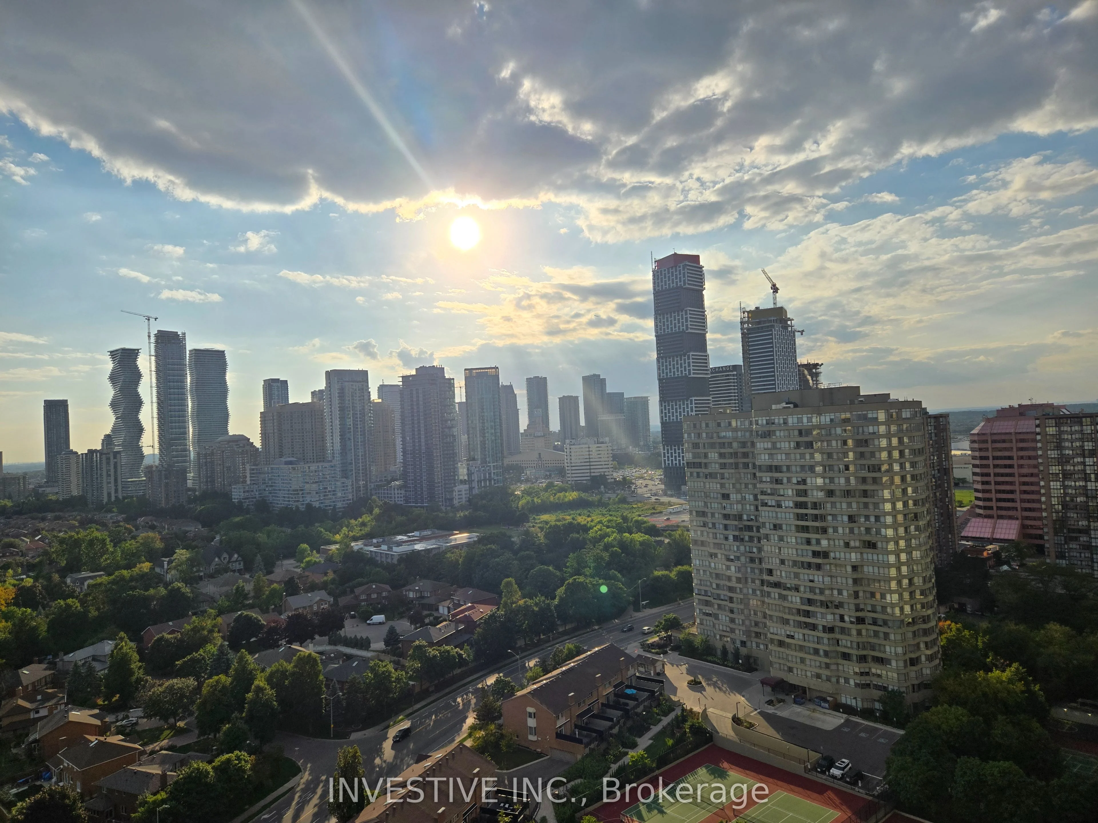 36 Elm Drive W 2310, Mississauga, ON L5B 0N3