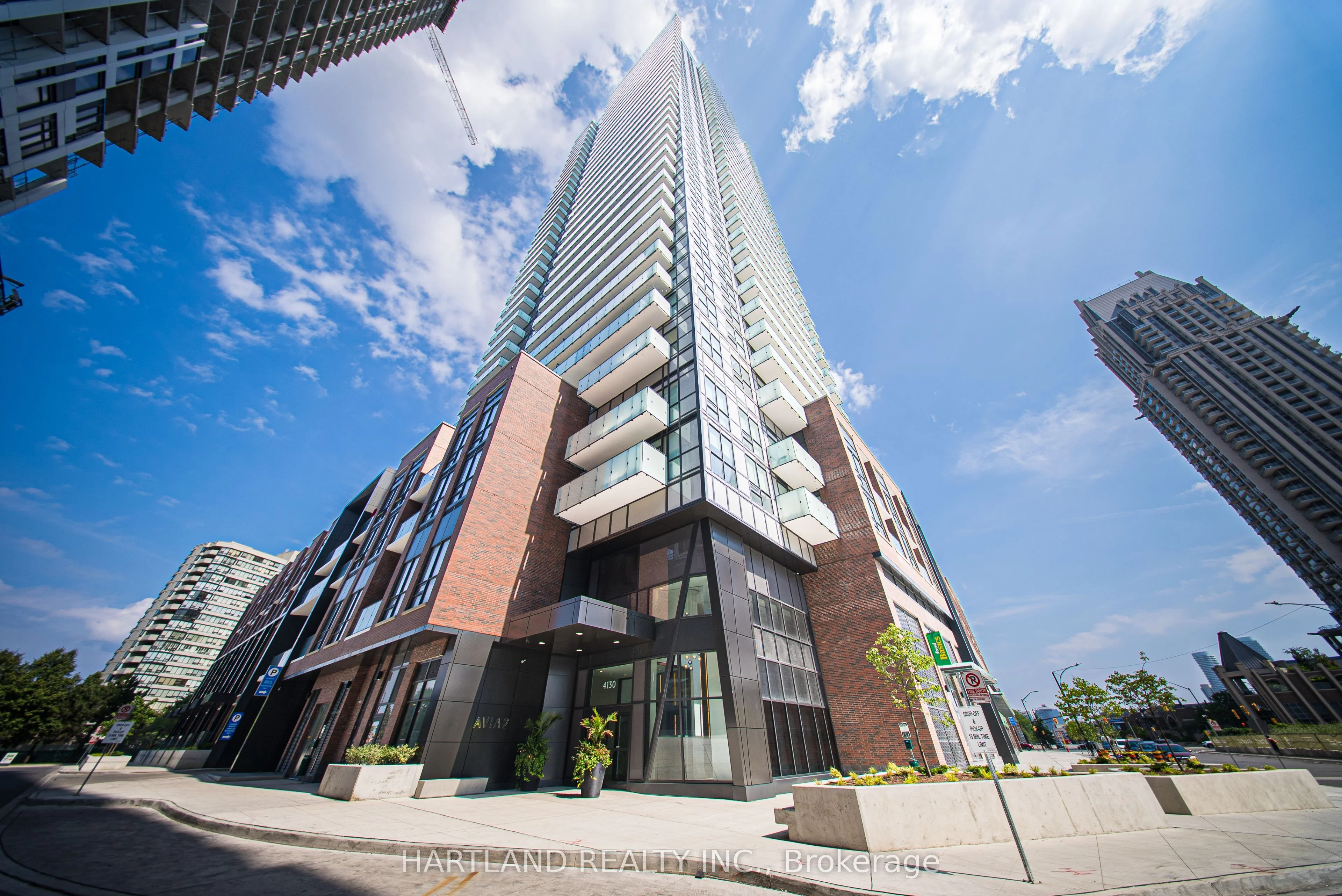 4130 PARKSIDE VILLAGE Drive 2109, Mississauga, ON L5B 3M8