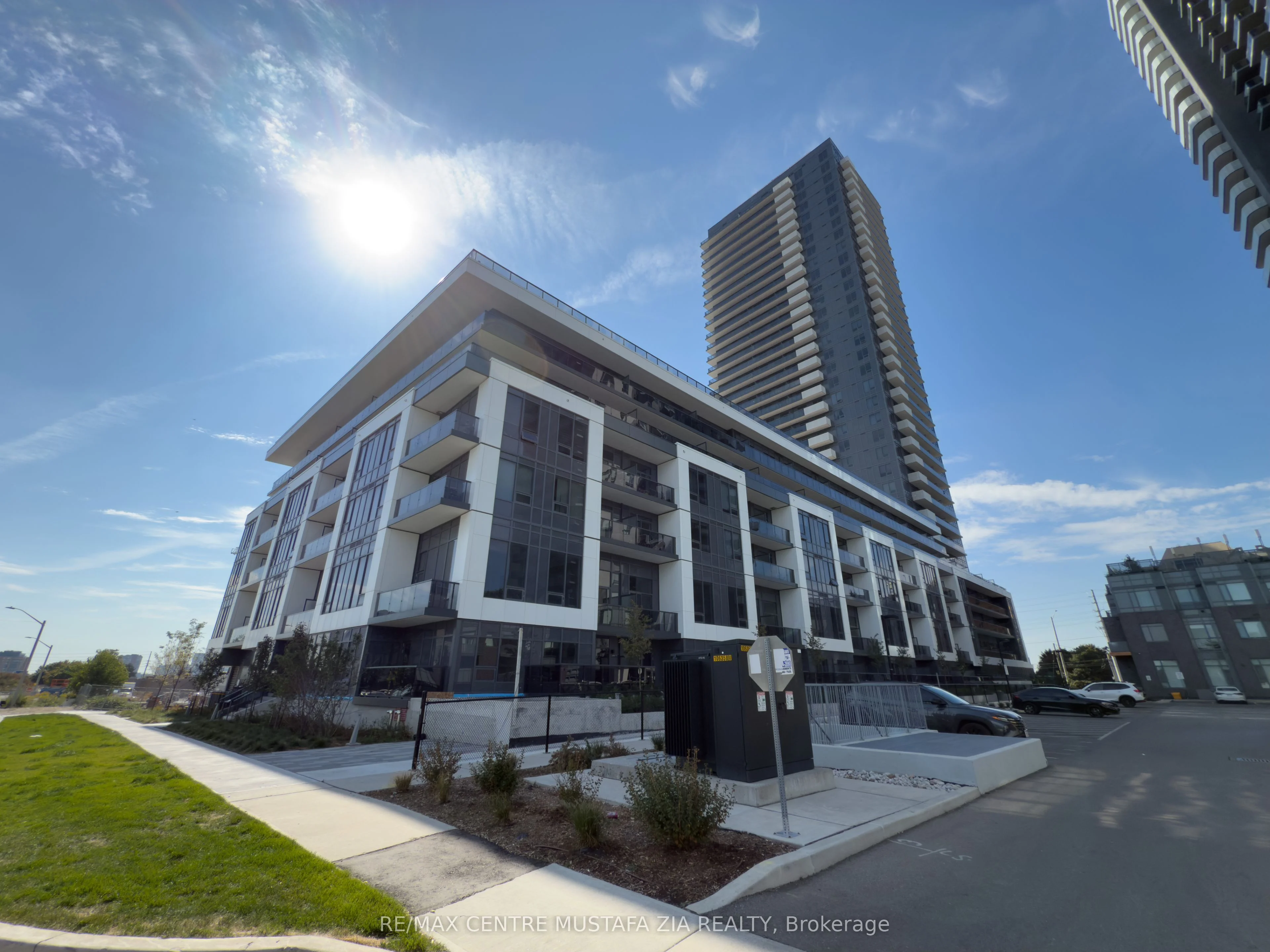 5105 Hurontario Street 103, Mississauga, ON L4Z 0C9