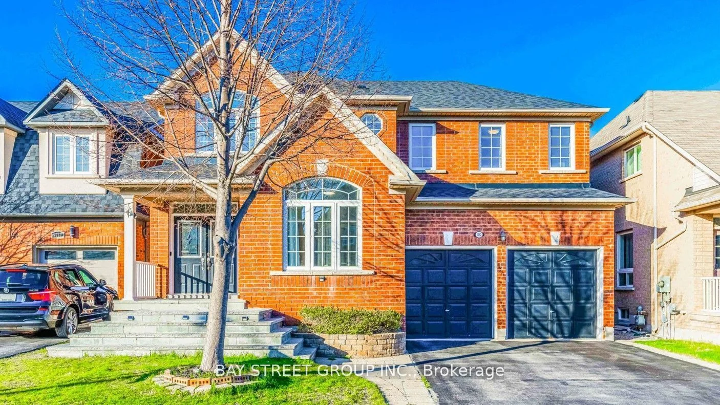 Detached in Oakville