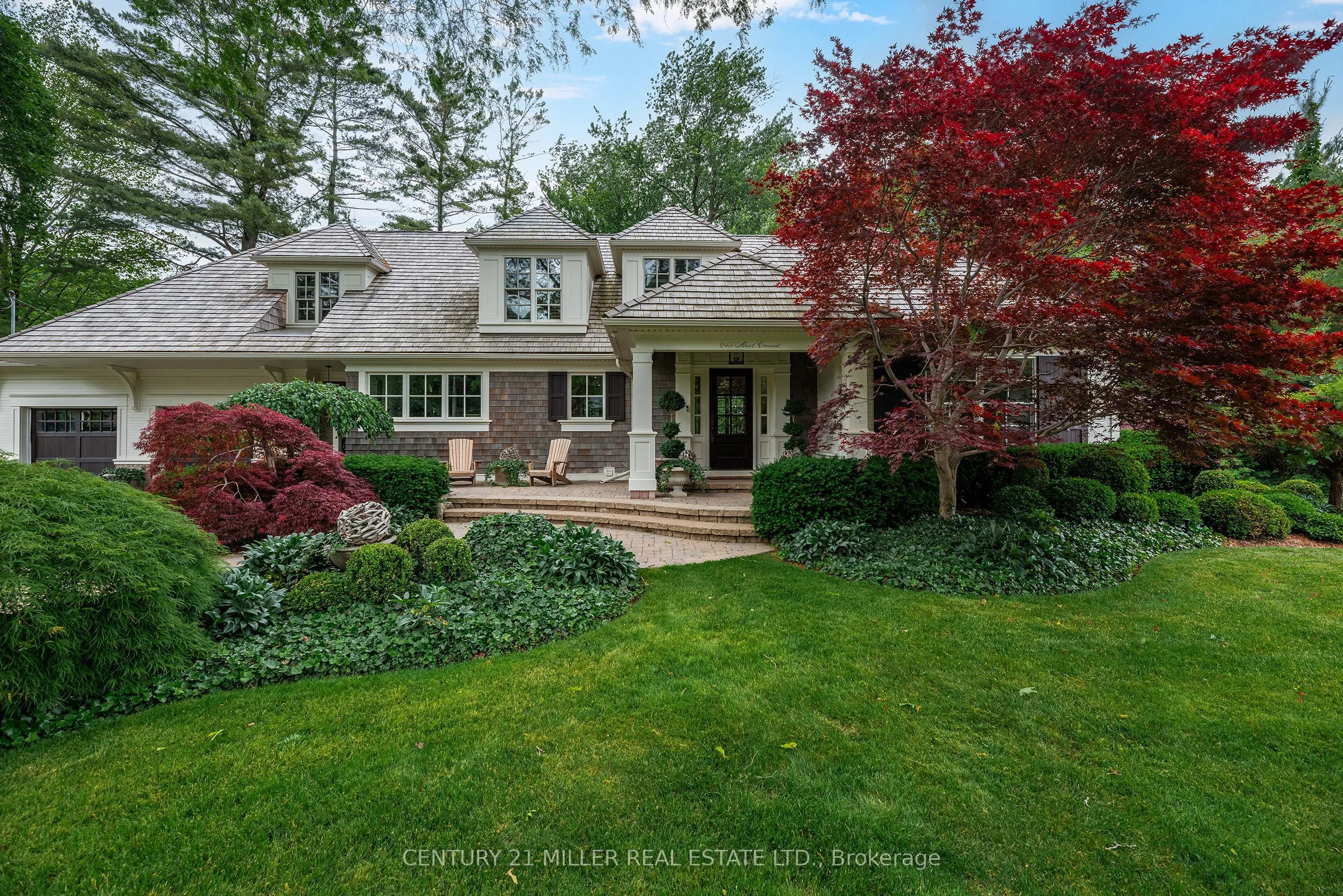 Detached in Oakville