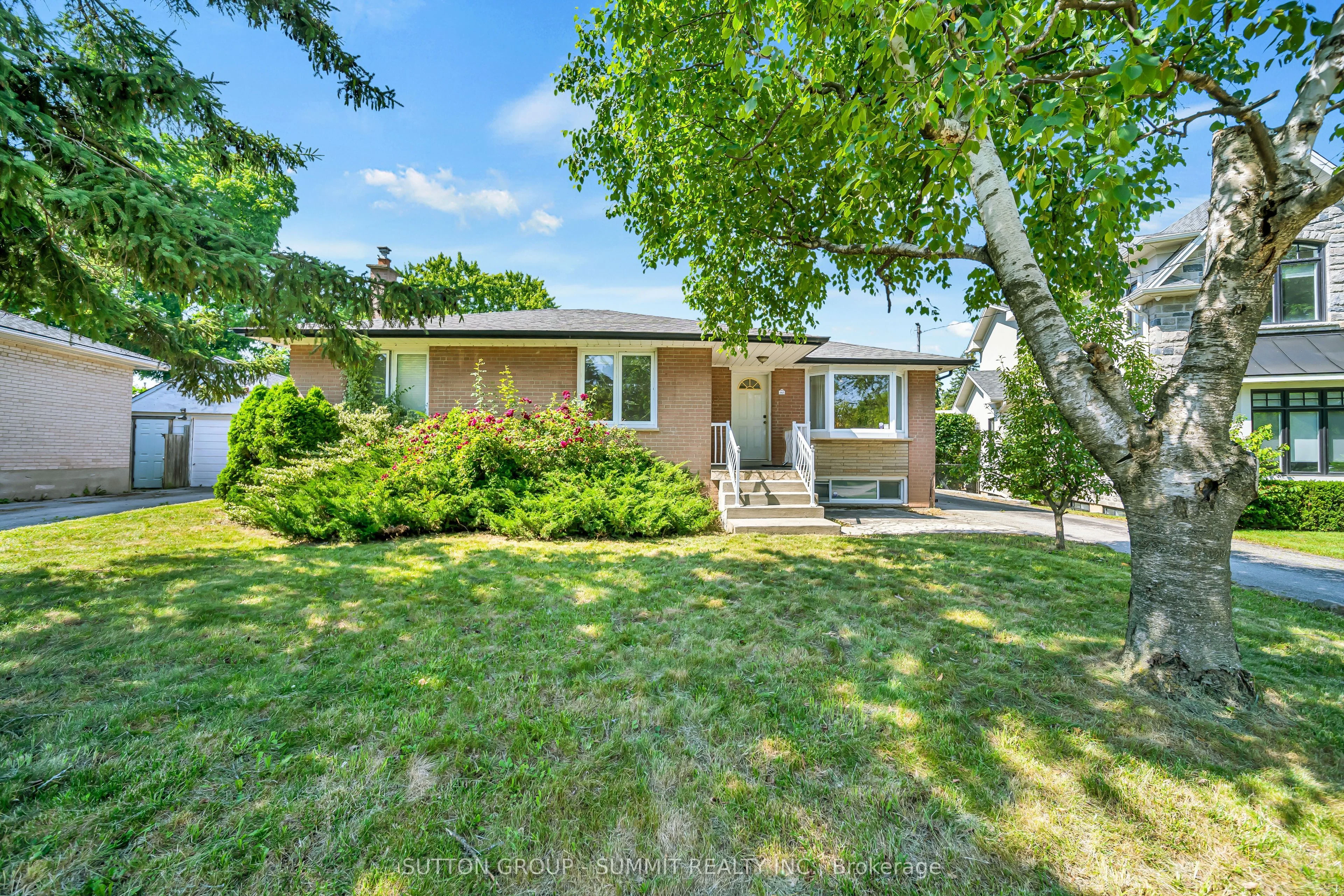 465 SEATON Drive, Oakville, ON L6L 3Y3