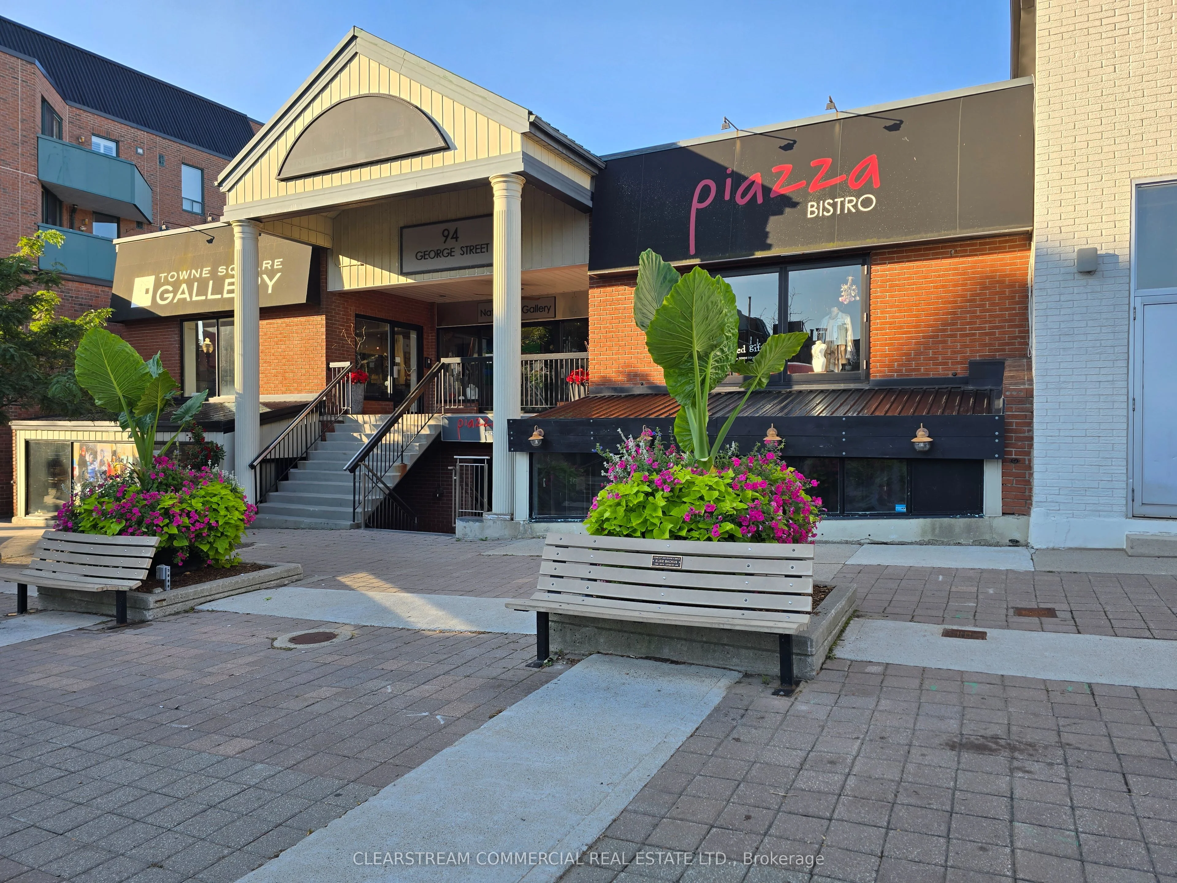 94 George Street, Oakville, On L6j 3b7