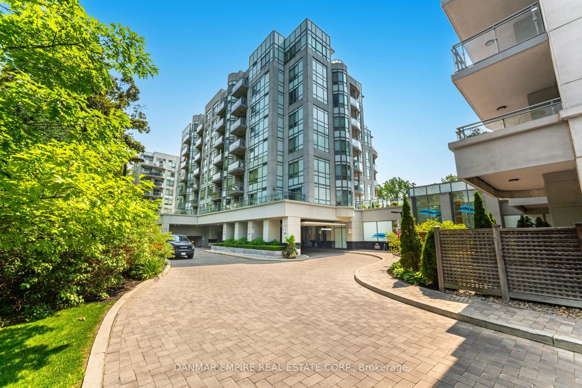 3500 Lakeshore Road 604, Oakville, ON L6L 0B4