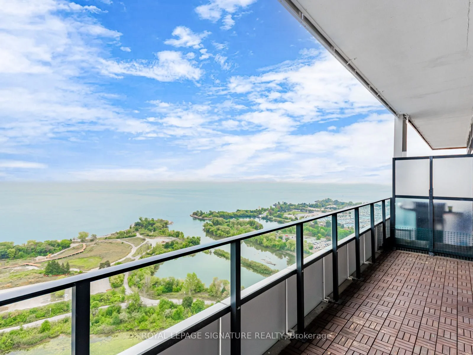 30 Shore Breeze Drive 3217, Toronto W06, ON M8V 0J1