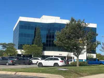5045 South Service Road 201, Burlington, ON L7L 6M9