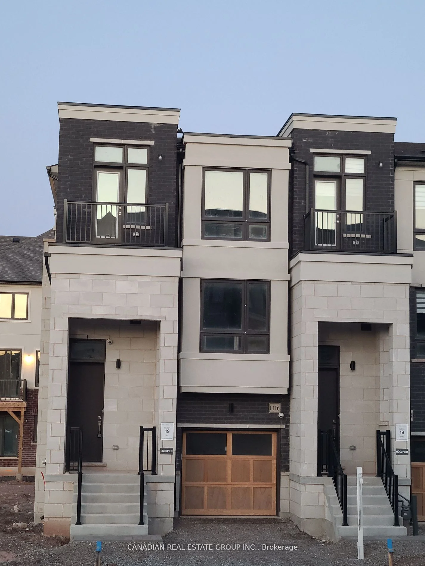 1316 Shevchenko Boulevard, Oakville, ON L6M 4L8