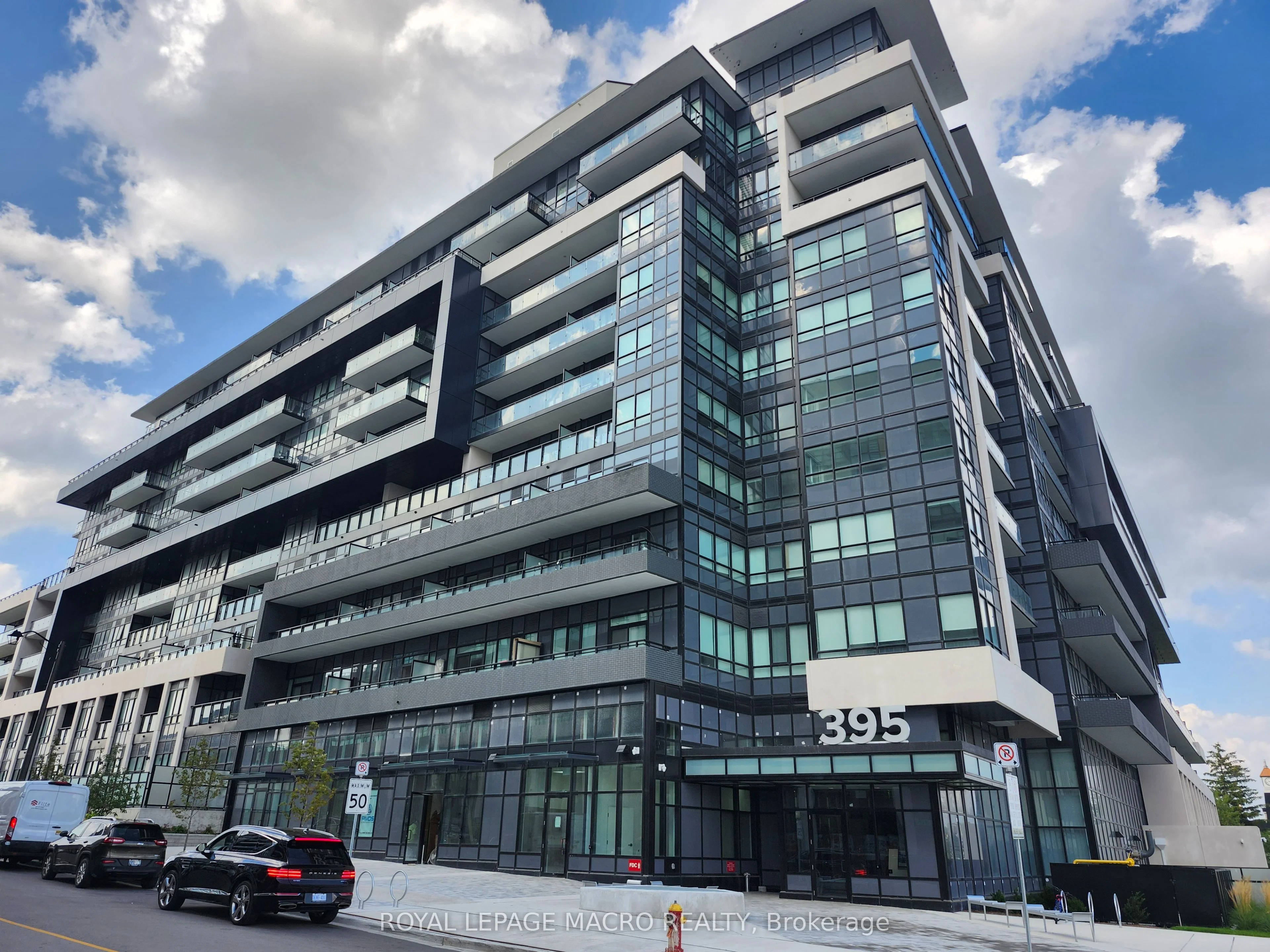 395 Dundas Street W 114, Oakville, ON L6M 5R8