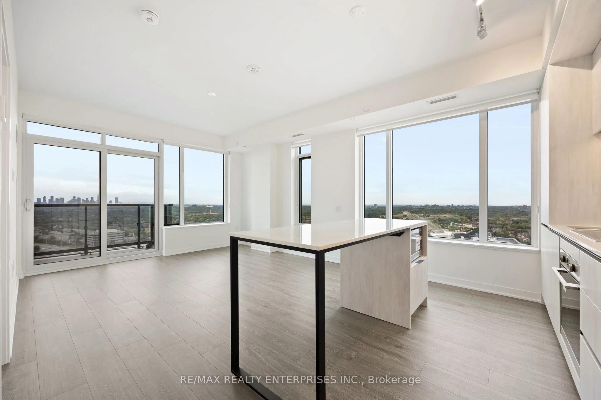 2495 Eglinton Avenue W 2003, Mississauga, ON L5M 2T2
