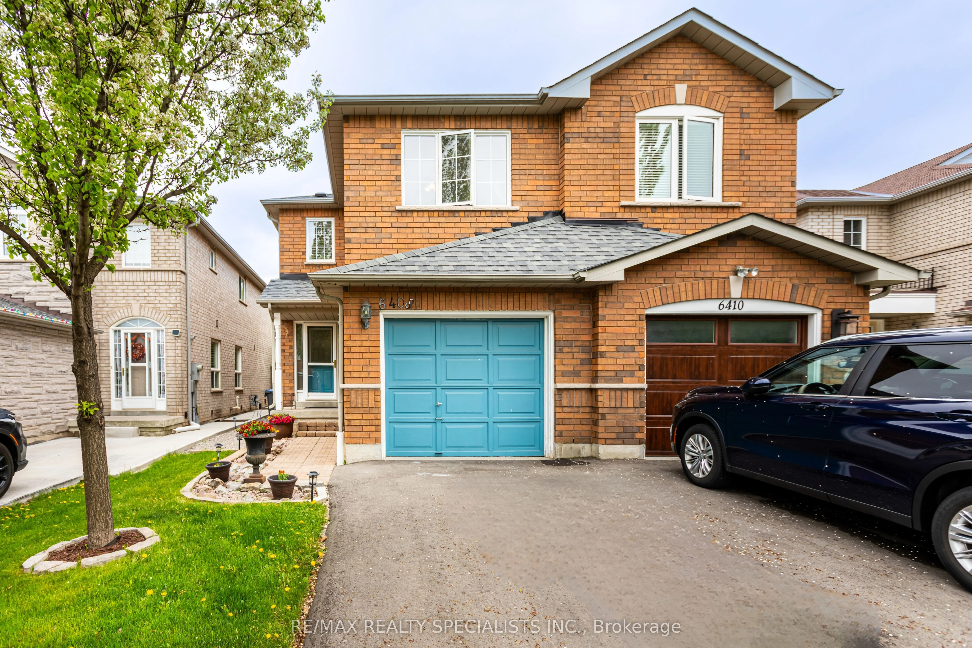 6408 Hampden Woods Road, Mississauga, ON L5N 7V3